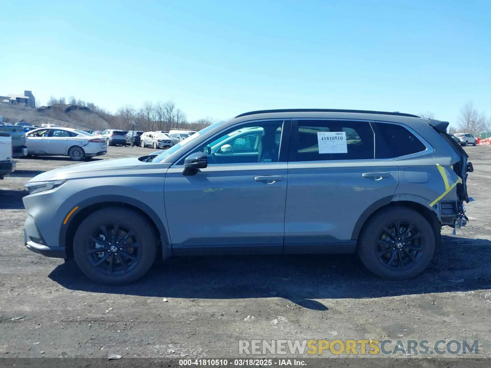15 Photograph of a damaged car 5J6RS6H57SL027910 HONDA CR-V 2025