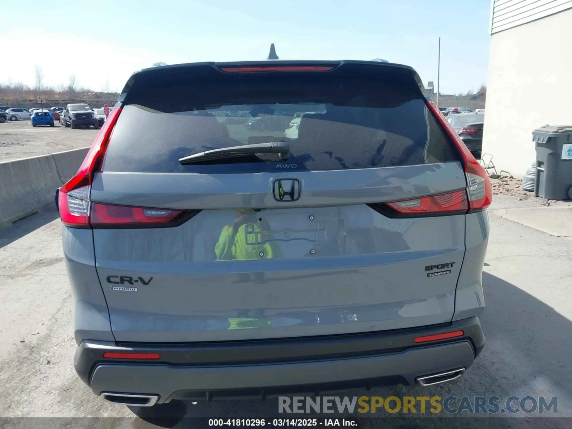 16 Photograph of a damaged car 5J6RS6H99SL004518 HONDA CR-V 2025