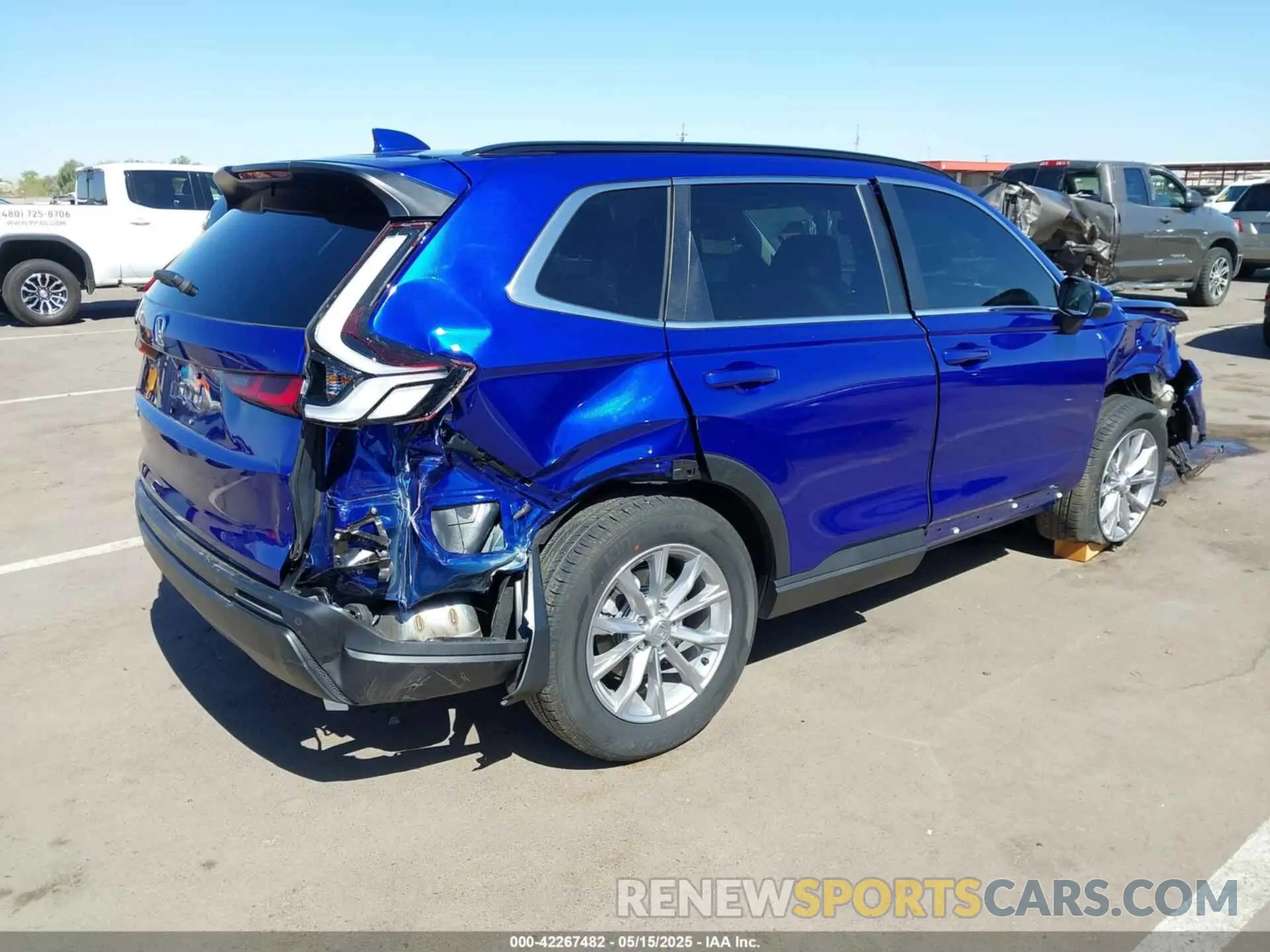 4 Photograph of a damaged car 7FARS3H76SE001828 HONDA CR-V 2025