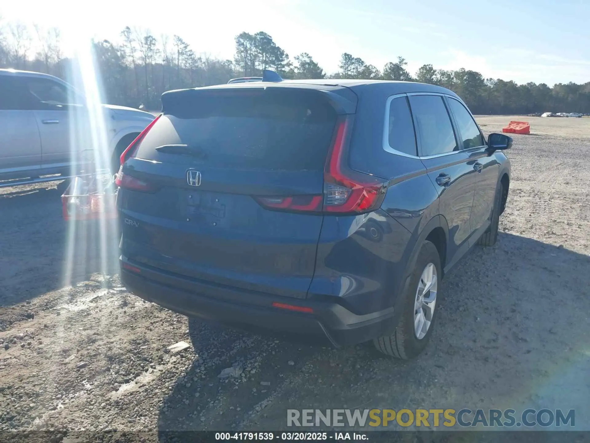 4 Photograph of a damaged car 7FARS4H29SE007889 HONDA CR-V 2025