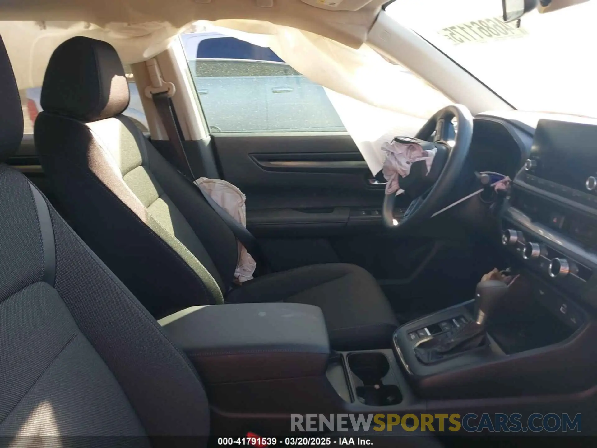 5 Photograph of a damaged car 7FARS4H29SE007889 HONDA CR-V 2025