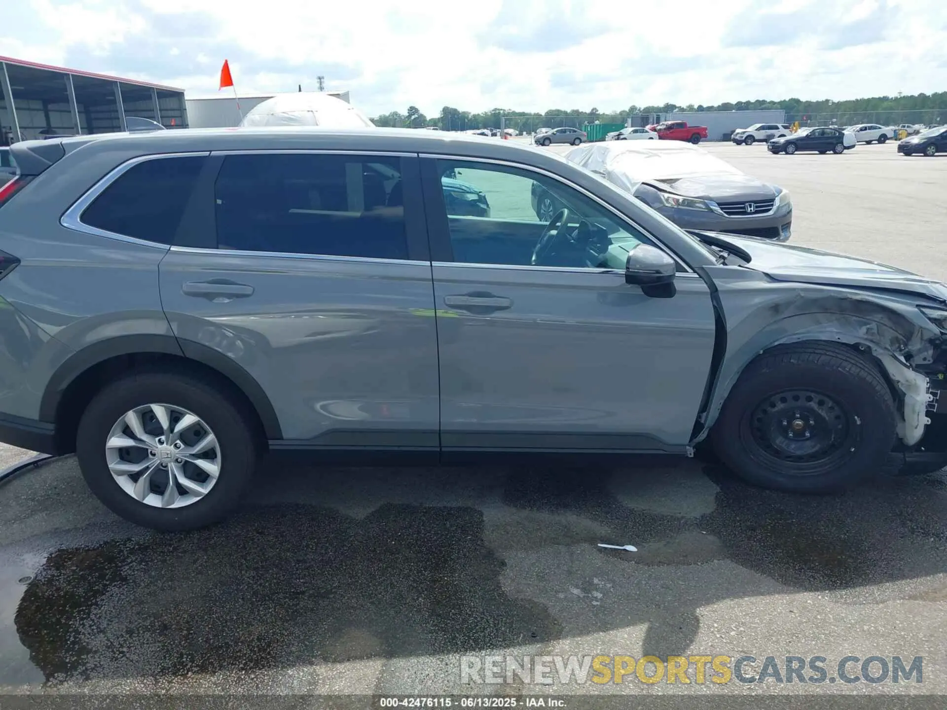 13 Photograph of a damaged car 7FARS4H2XSE017864 HONDA CR-V 2025
