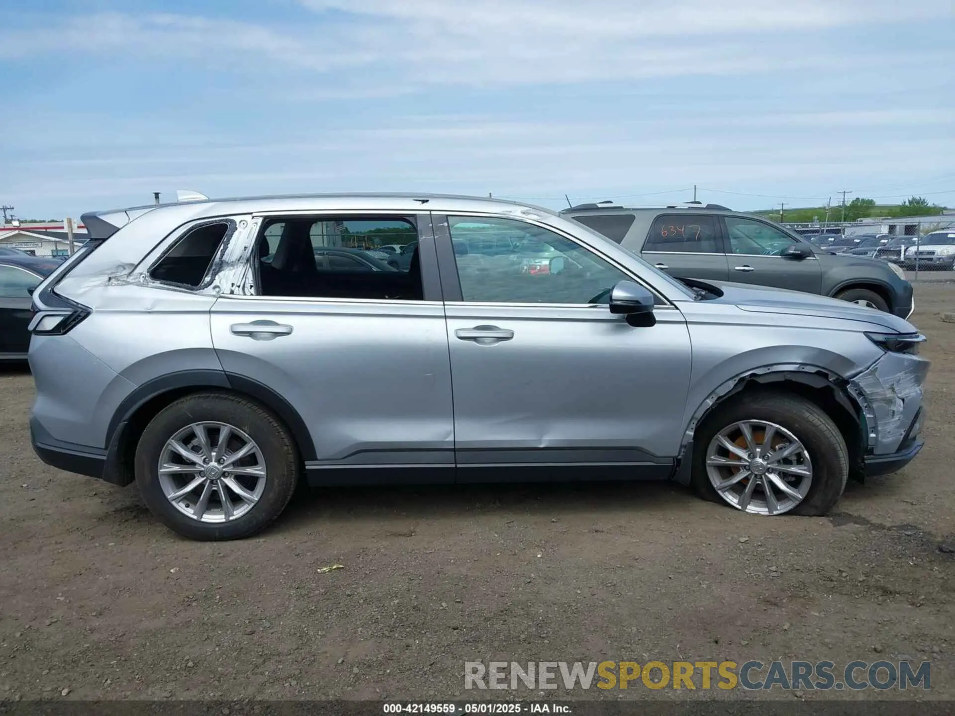 13 Photograph of a damaged car 7FARS4H41SE000601 HONDA CR-V 2025