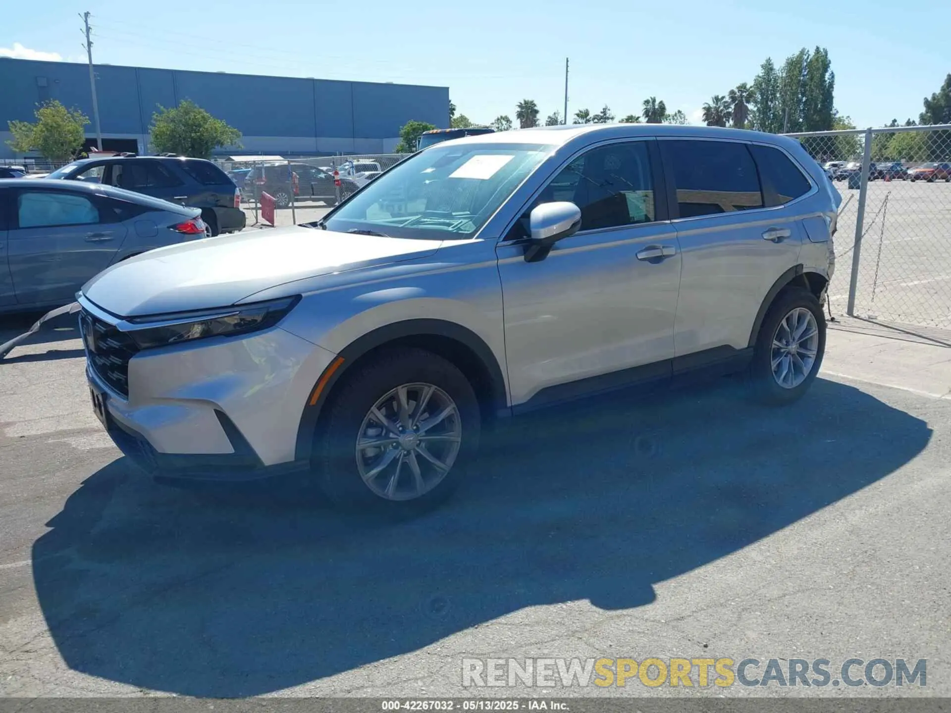 2 Photograph of a damaged car 7FARS4H47SE005964 HONDA CR-V 2025