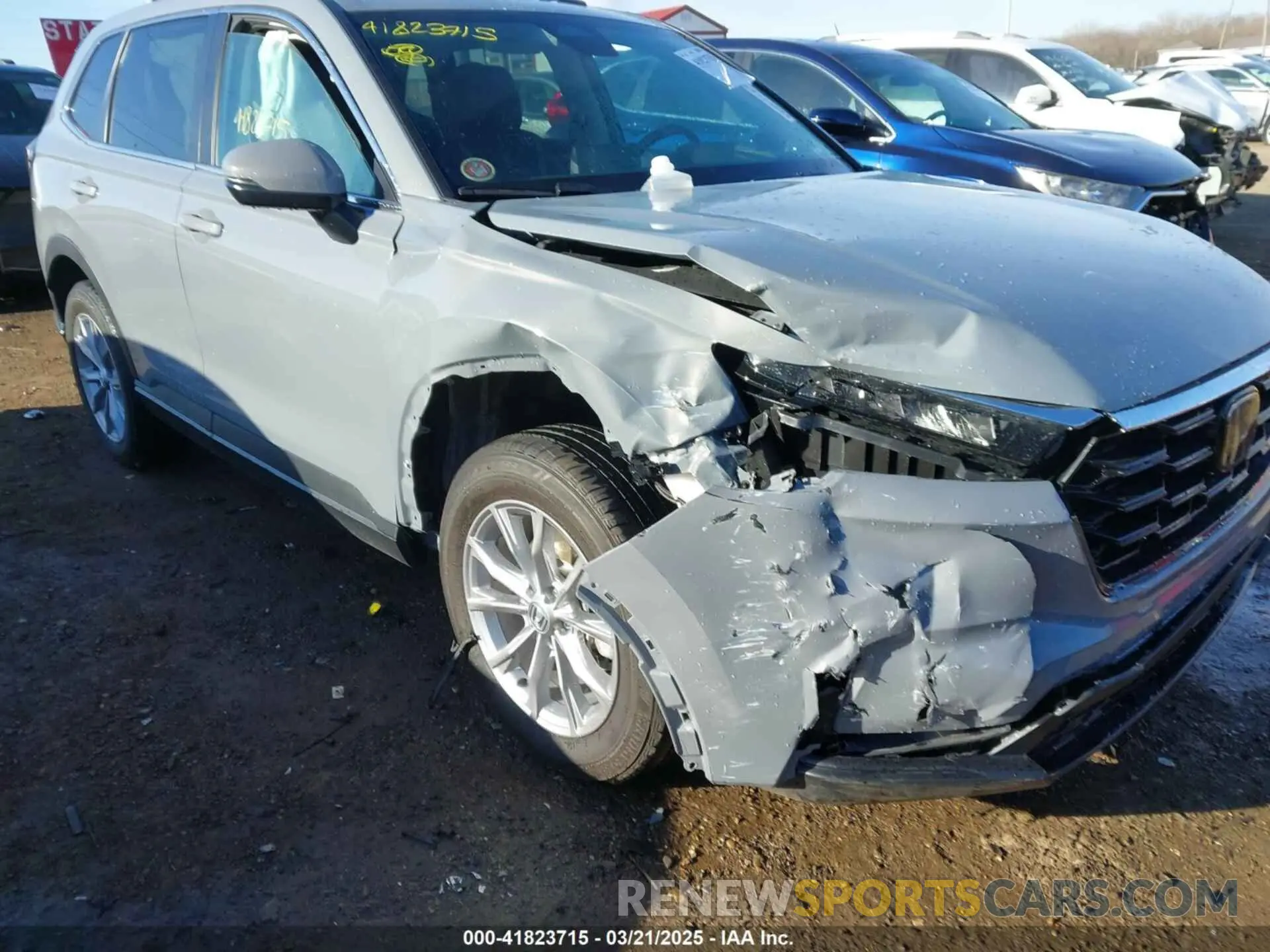 6 Photograph of a damaged car 7FARS4H48SE006900 HONDA CR-V 2025
