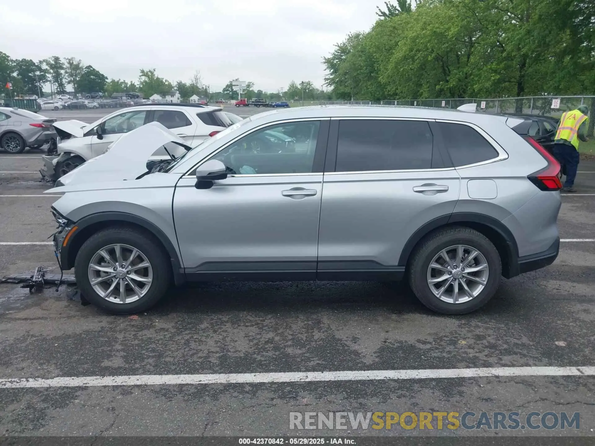 14 Photograph of a damaged car 7FARS4H4XSE009684 HONDA CR-V 2025