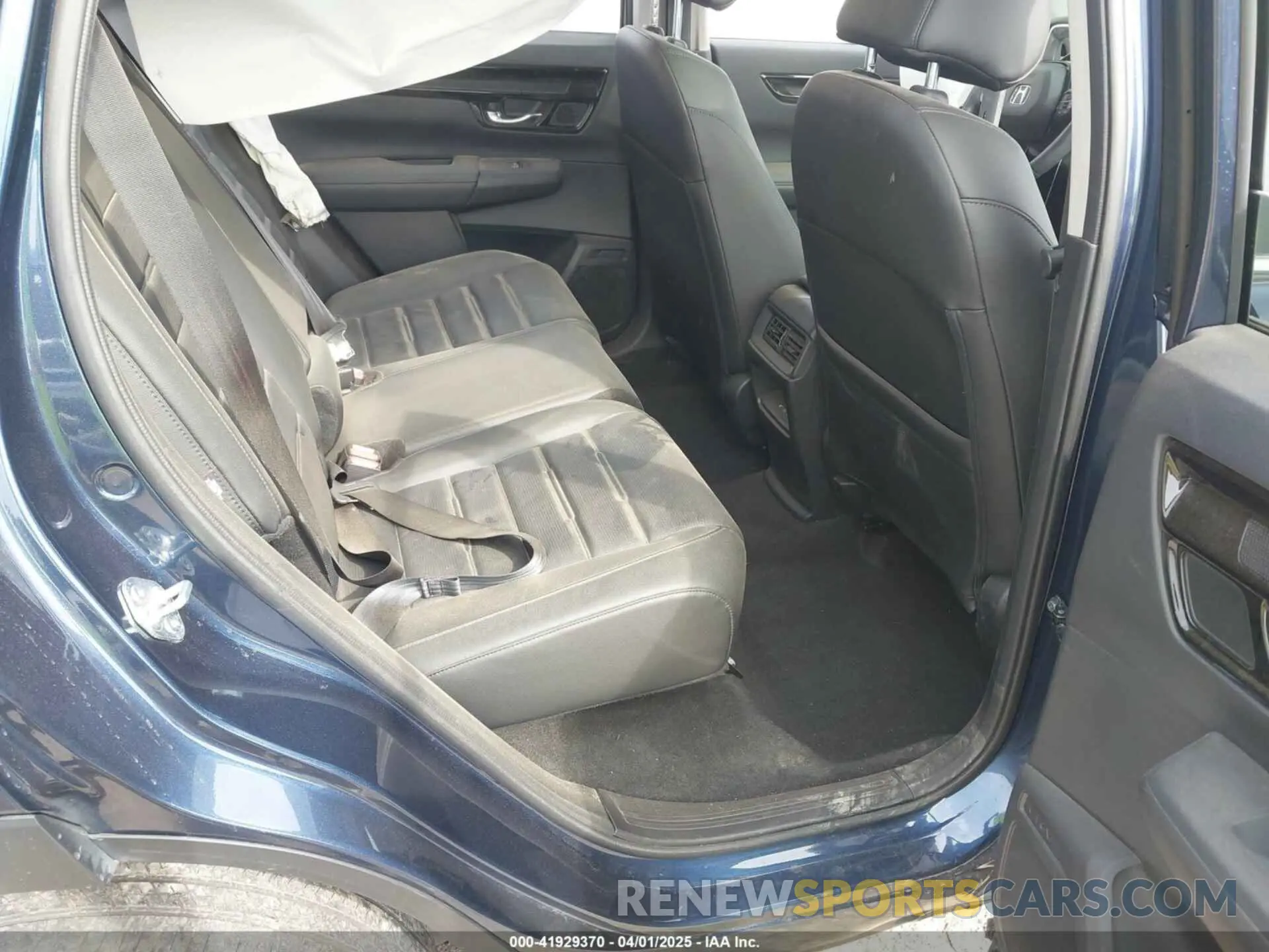 8 Photograph of a damaged car 7FARS4H70SE003760 HONDA CR-V 2025