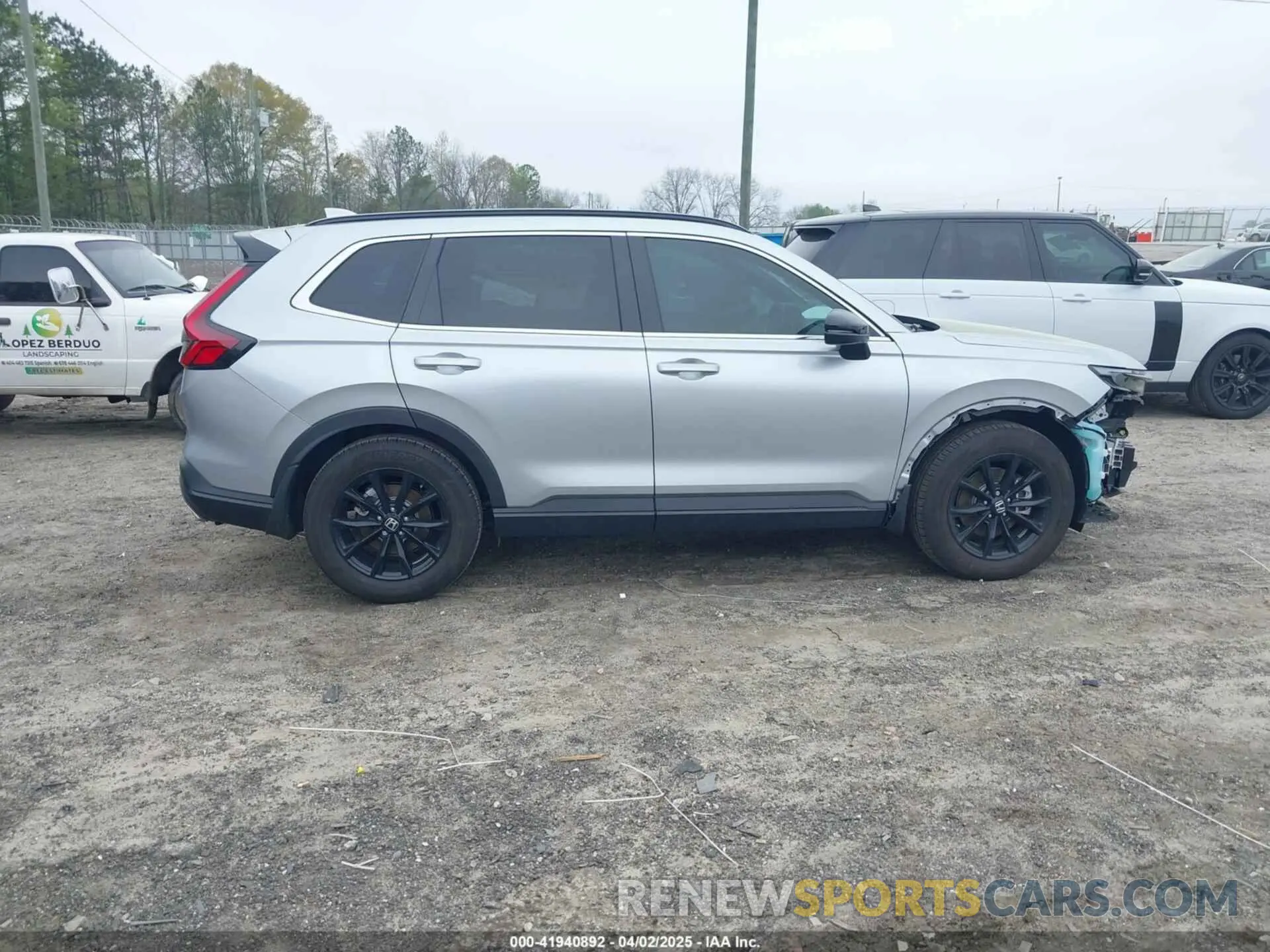 14 Photograph of a damaged car 7FARS5H59SE007634 HONDA CR-V 2025