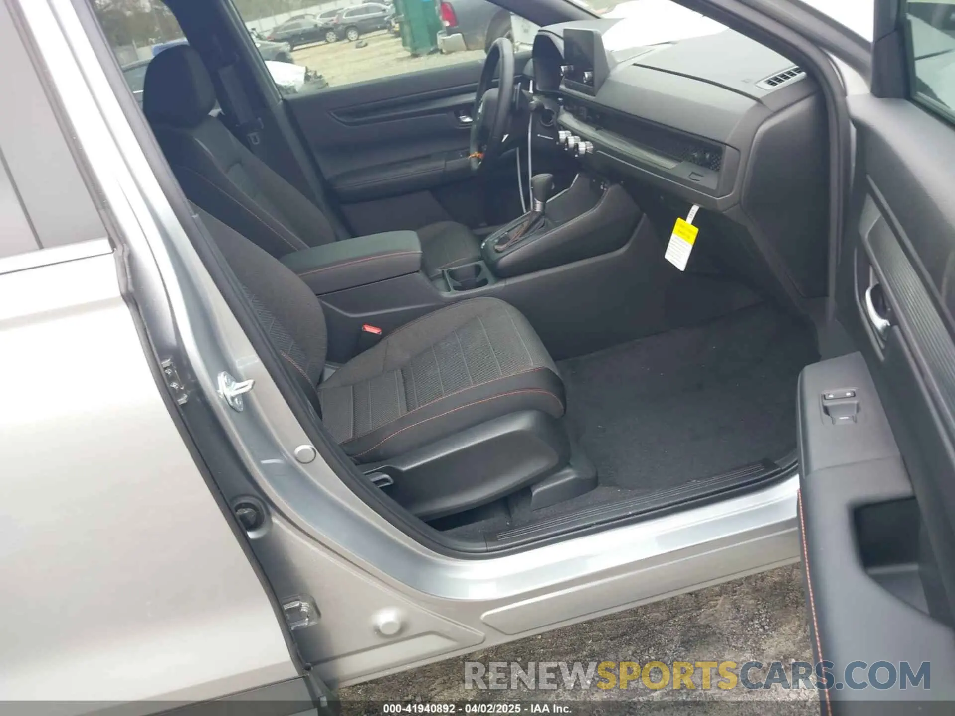 5 Photograph of a damaged car 7FARS5H59SE007634 HONDA CR-V 2025