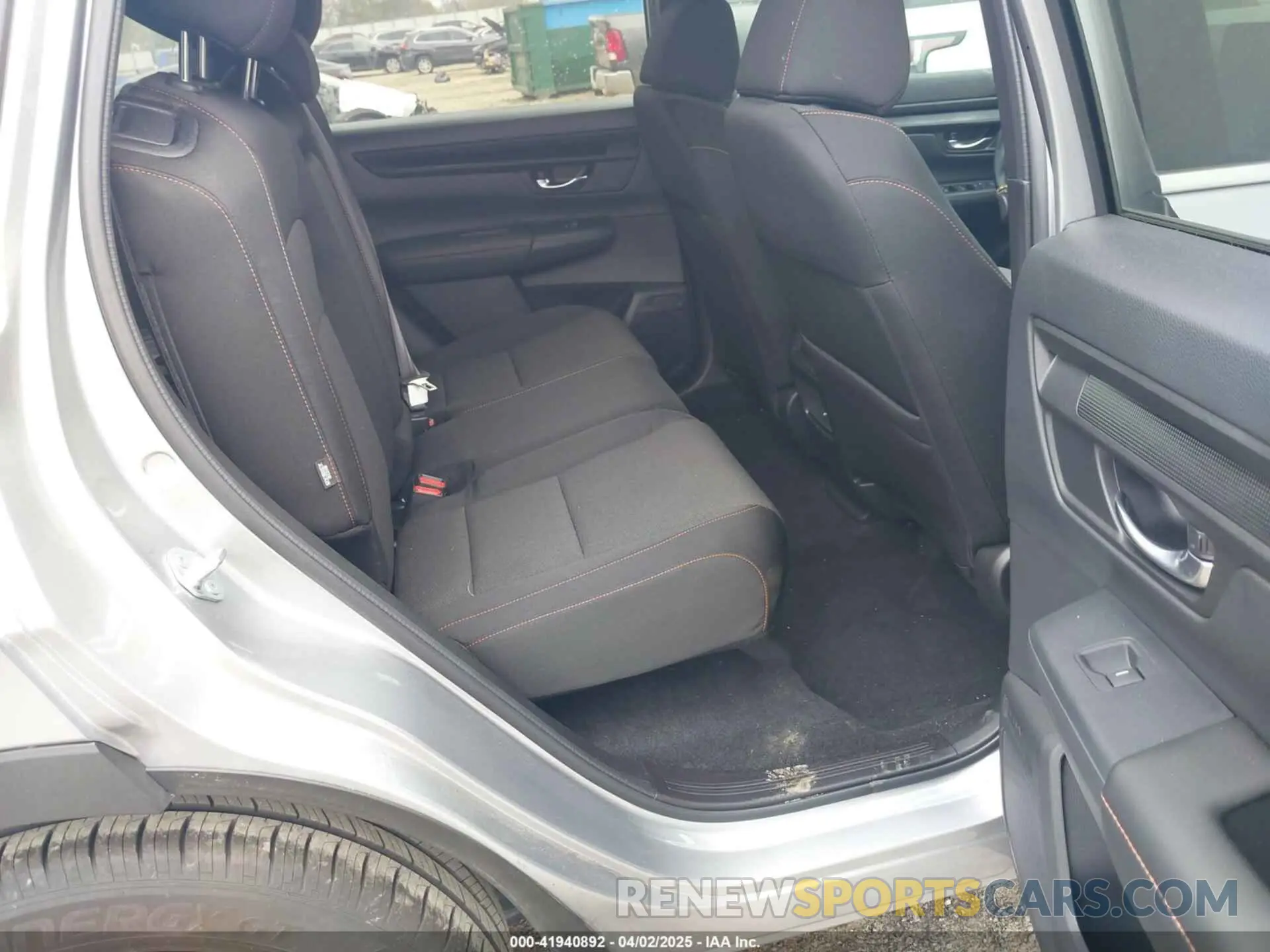 8 Photograph of a damaged car 7FARS5H59SE007634 HONDA CR-V 2025