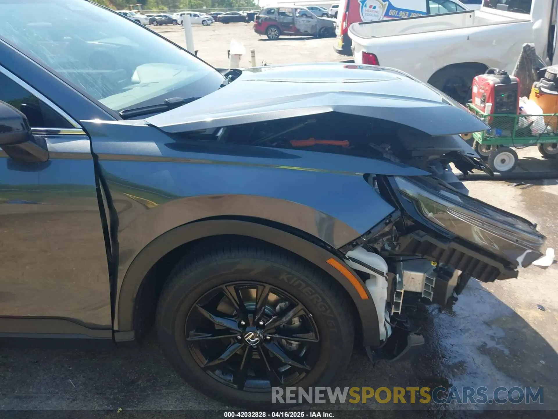 18 Photograph of a damaged car 7FARS5H80SE012991 HONDA CR-V 2025