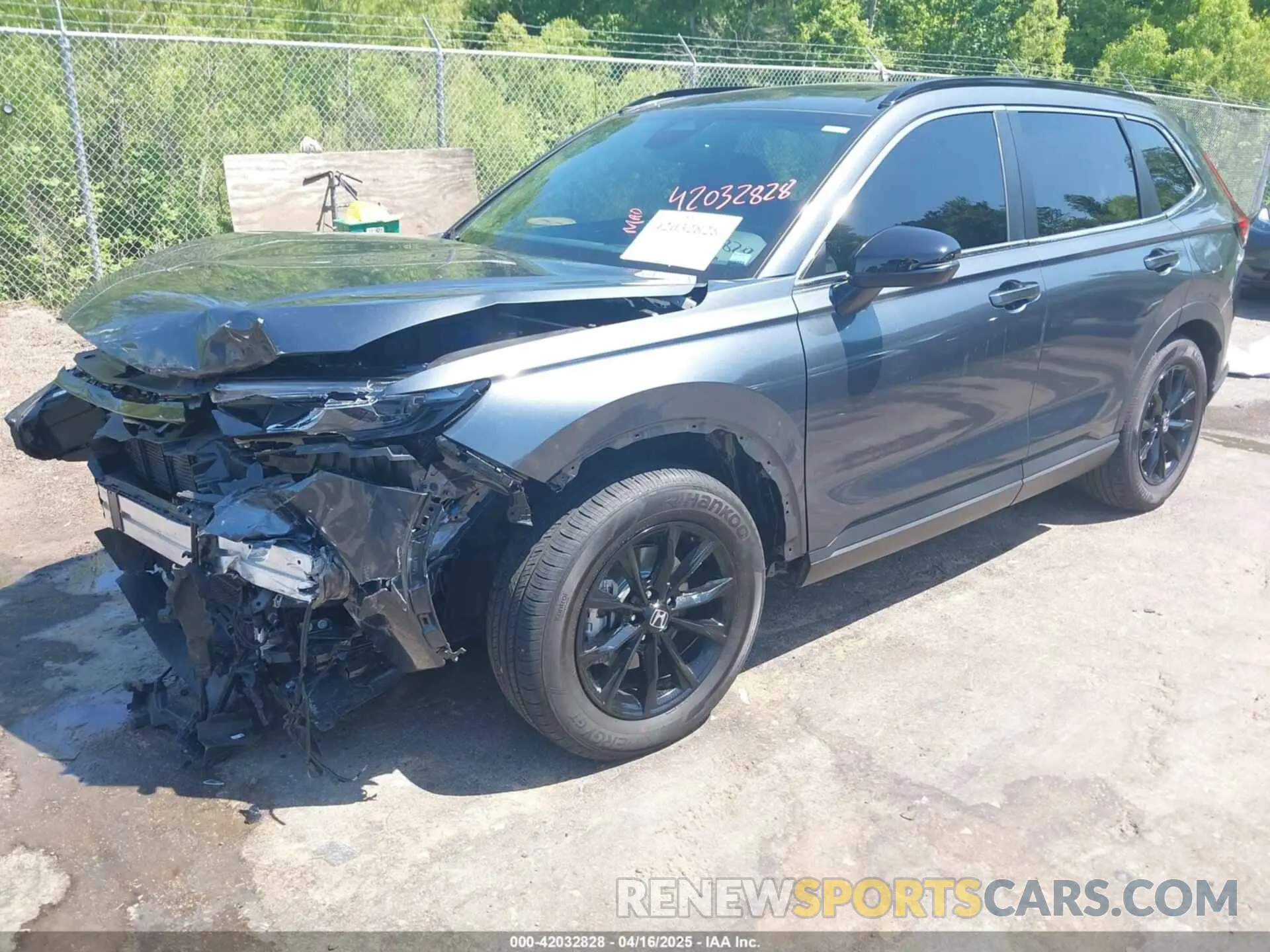 2 Photograph of a damaged car 7FARS5H80SE012991 HONDA CR-V 2025