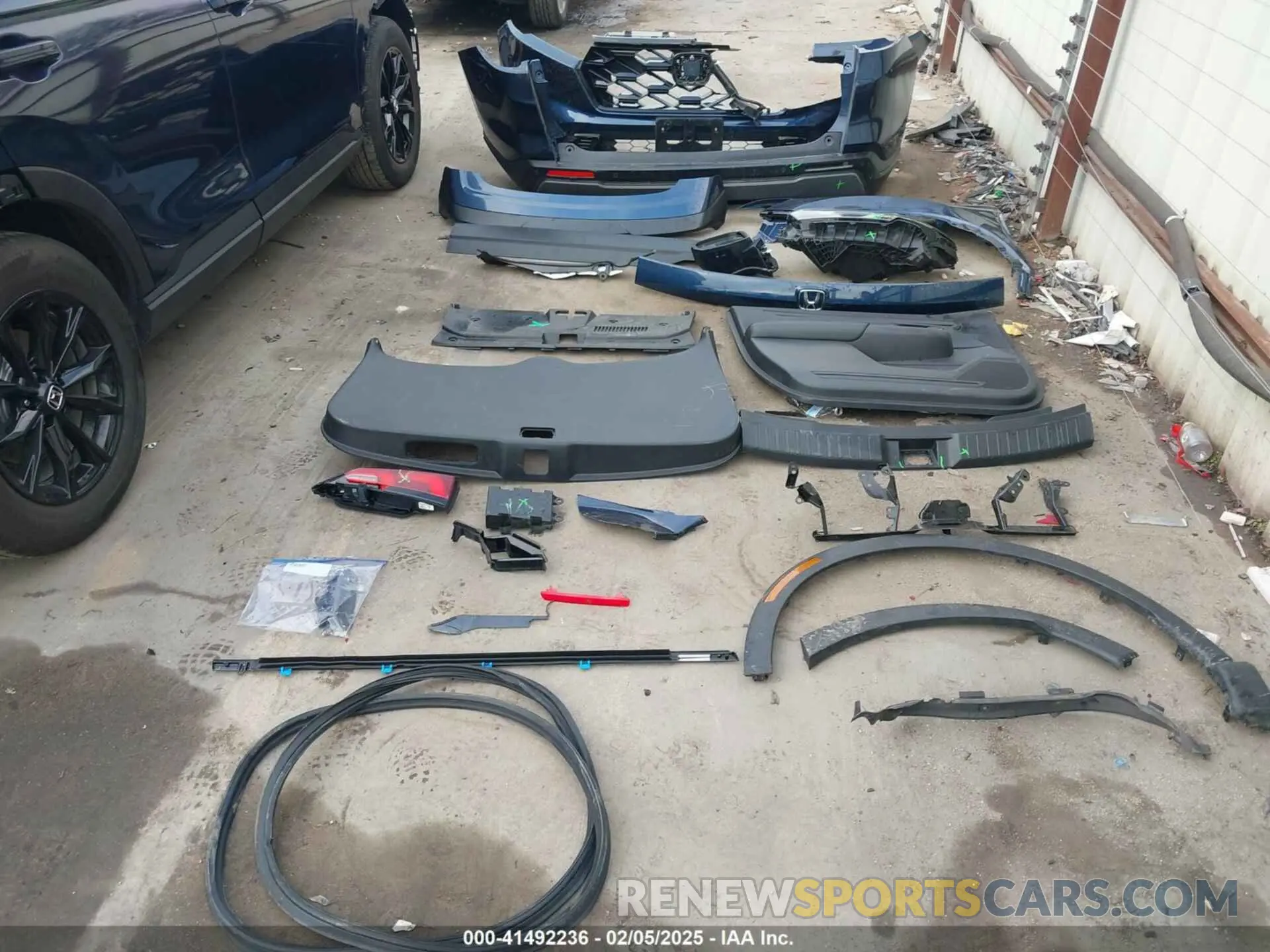 12 Photograph of a damaged car 7FARS5H83SE012760 HONDA CR-V 2025