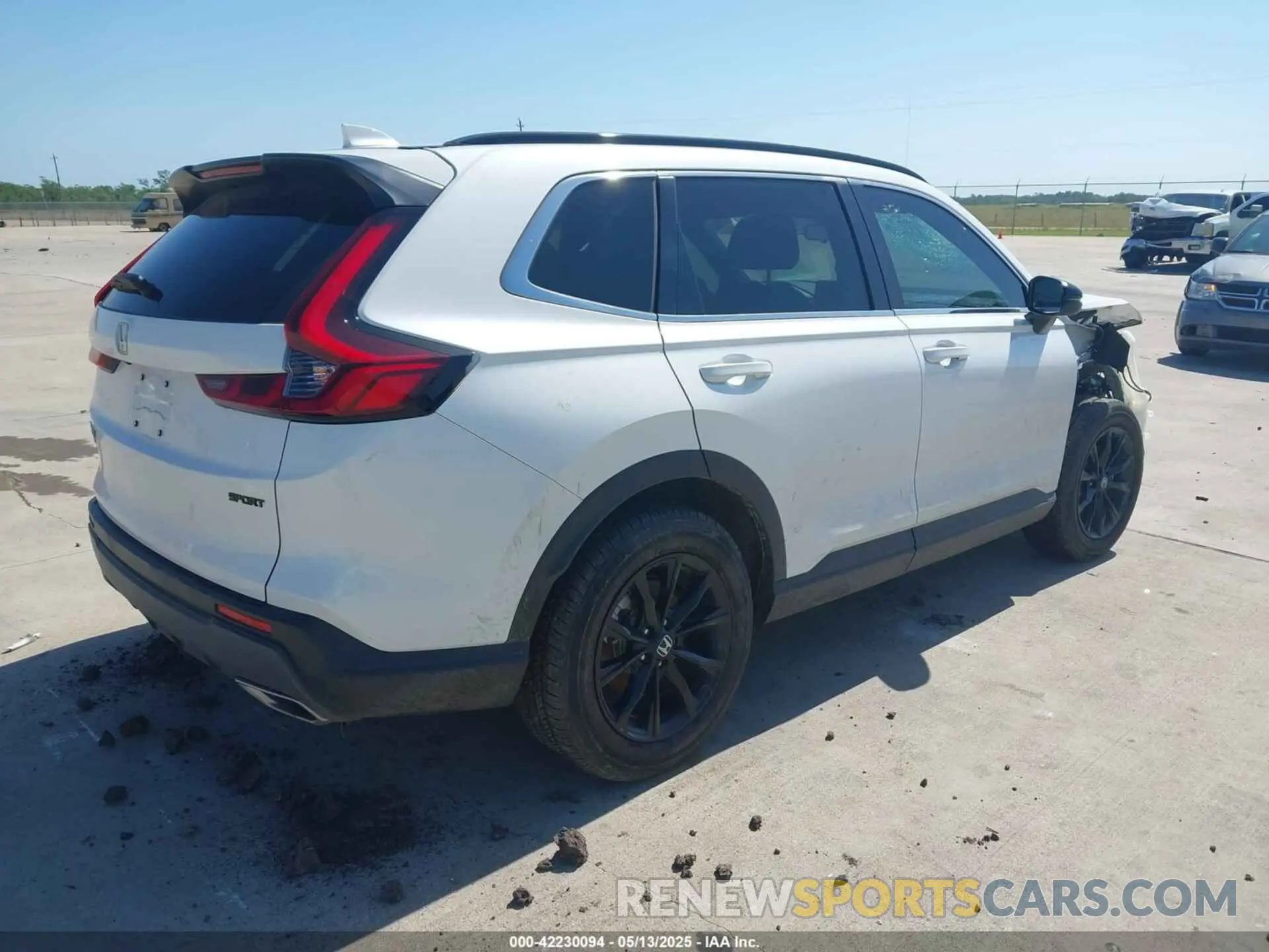 4 Photograph of a damaged car 7FARS6H51SE023574 HONDA CR-V 2025