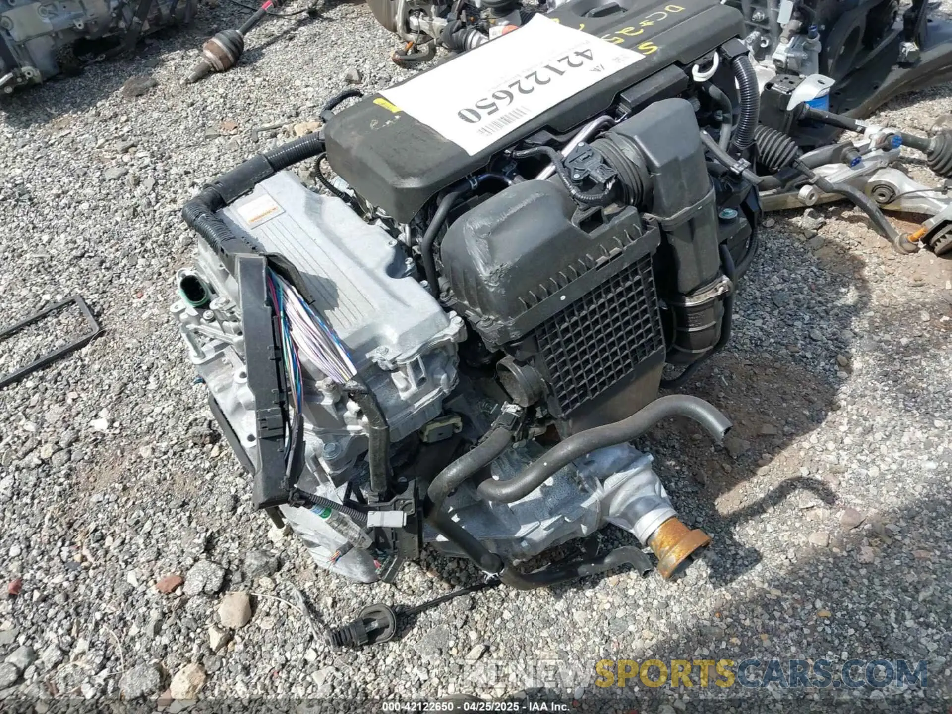 4 Photograph of a damaged car 7FARS6H84SE061441 HONDA CR-V 2025