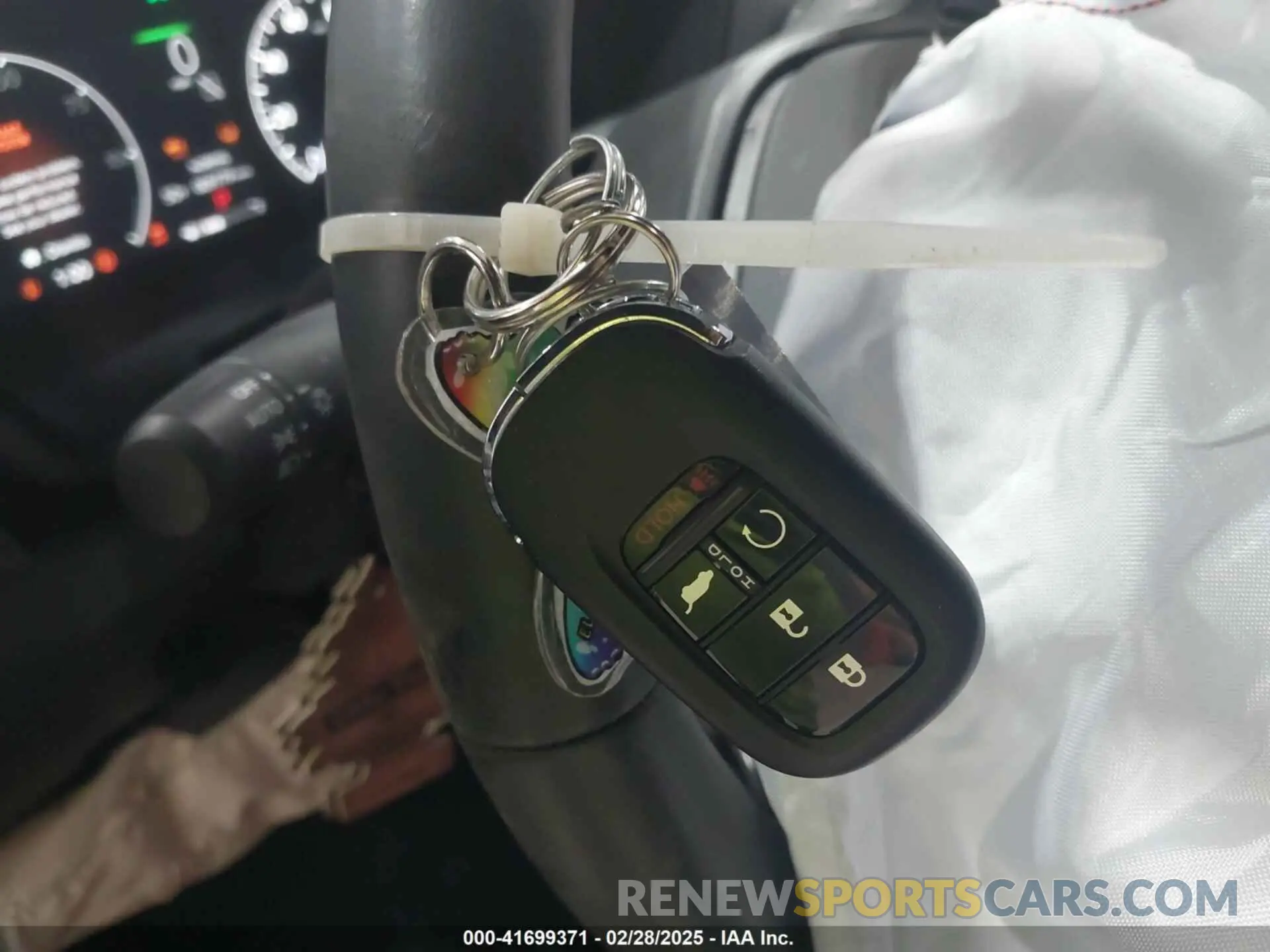 11 Photograph of a damaged car 7FARS6H87SE018812 HONDA CR-V 2025
