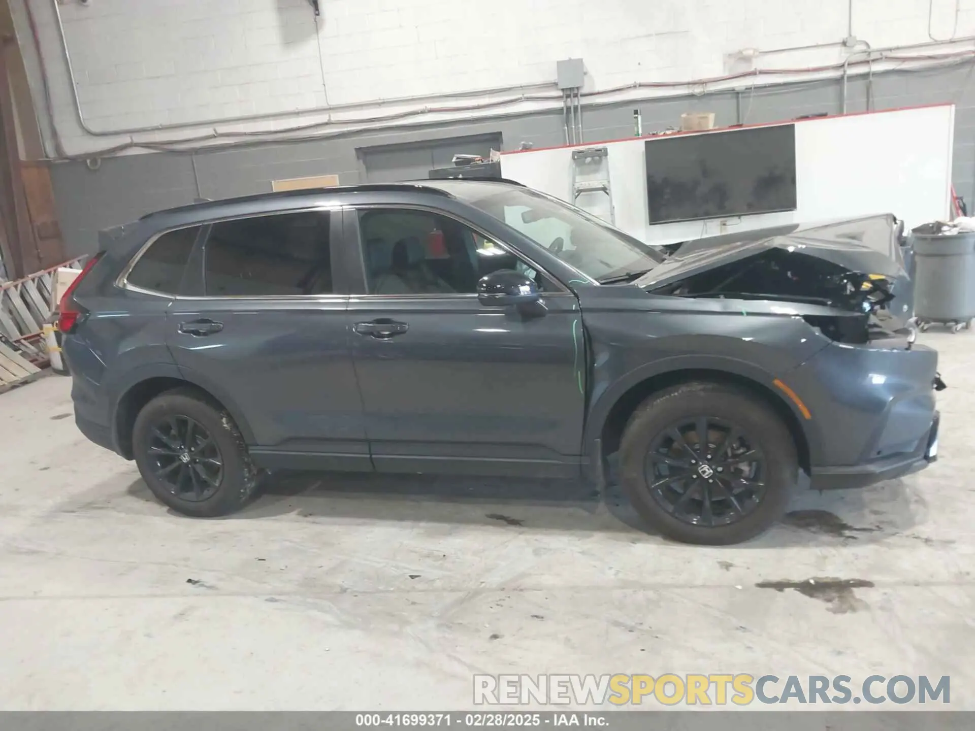 13 Photograph of a damaged car 7FARS6H87SE018812 HONDA CR-V 2025