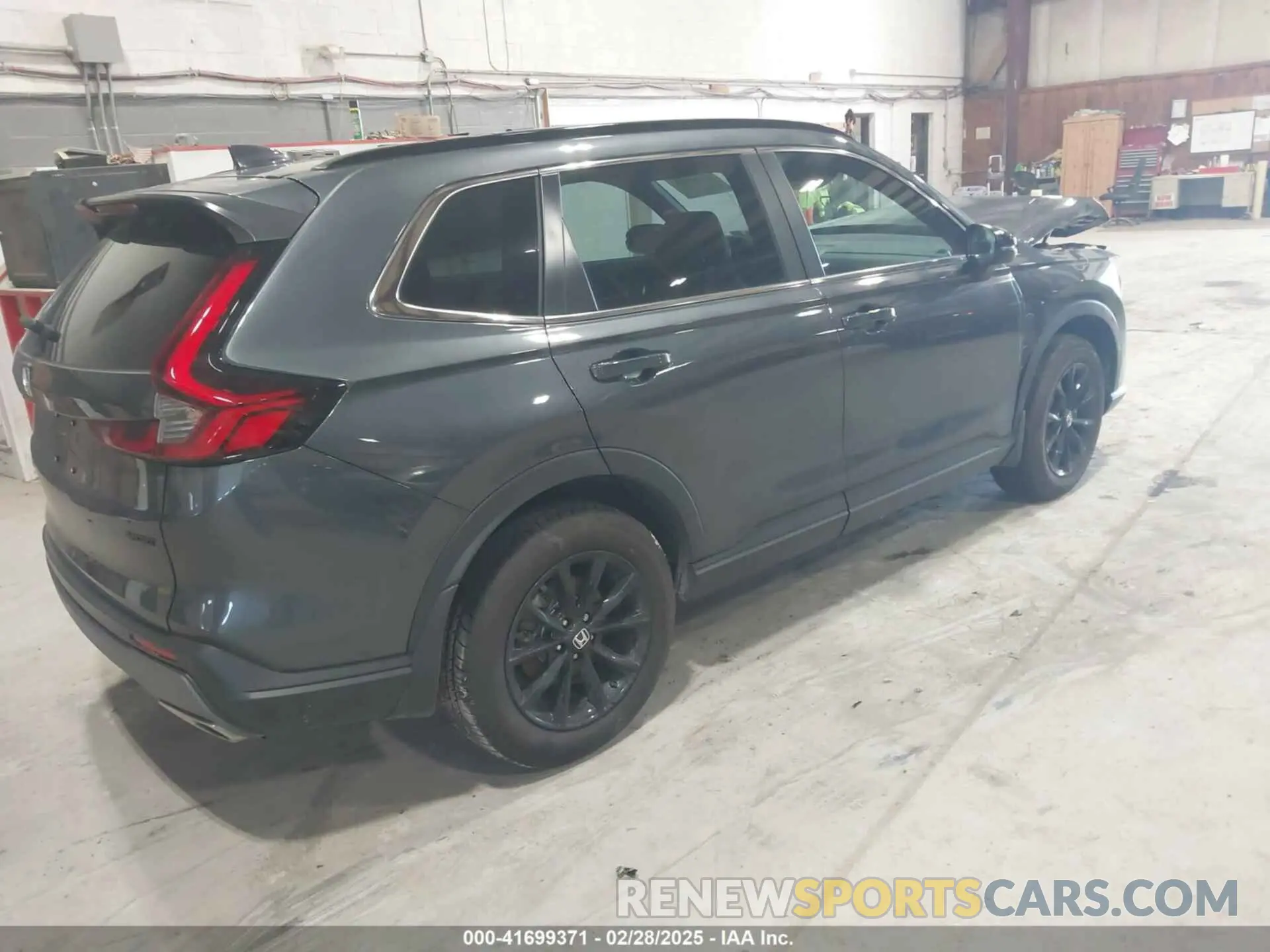 4 Photograph of a damaged car 7FARS6H87SE018812 HONDA CR-V 2025