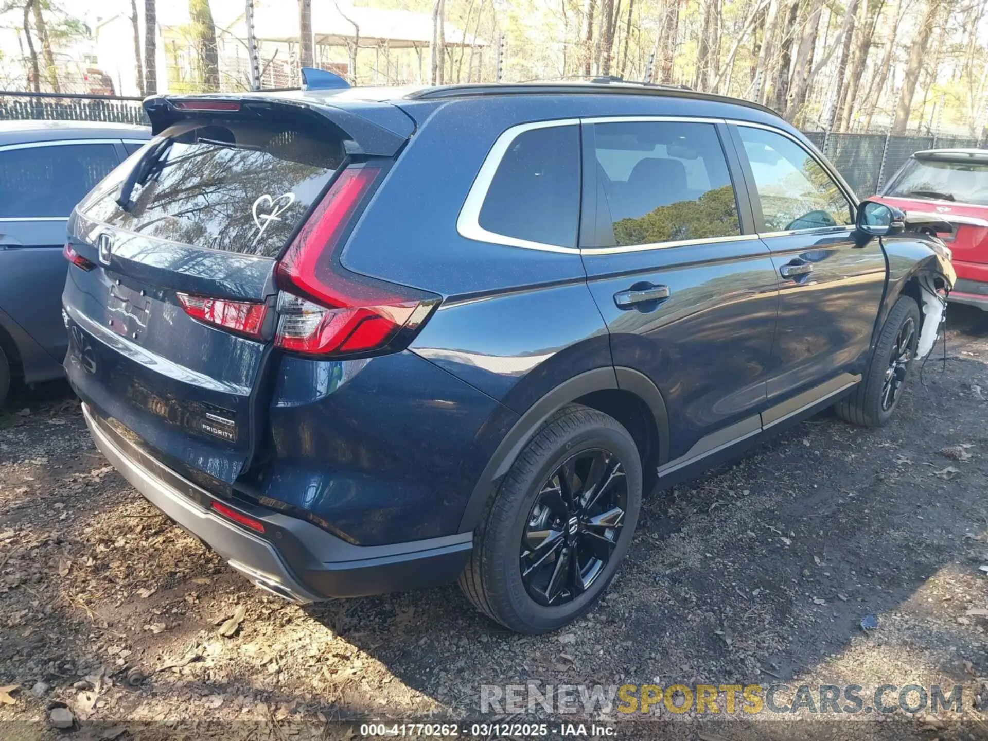 4 Photograph of a damaged car 7FARS6H94SE035561 HONDA CR-V 2025
