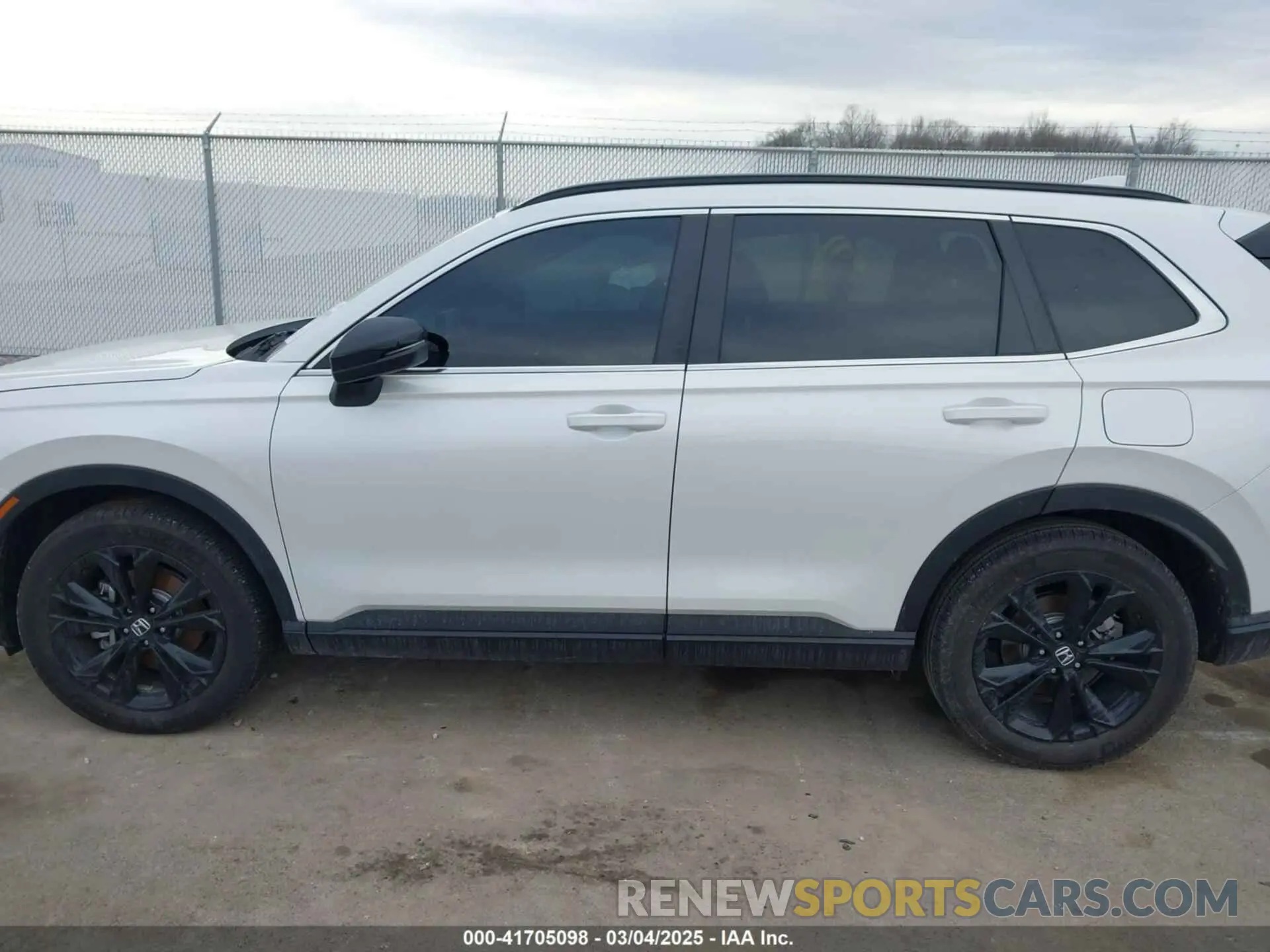 14 Photograph of a damaged car 7FARS6H9XSE043583 HONDA CR-V 2025