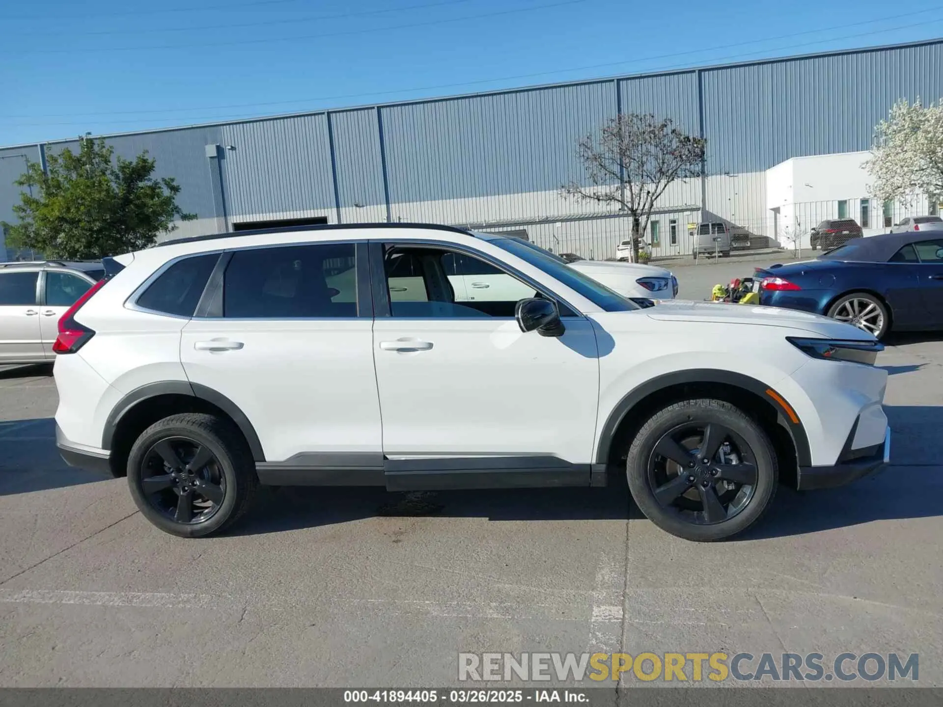12 Photograph of a damaged car 7FARS6H9XSE069598 HONDA CR-V 2025