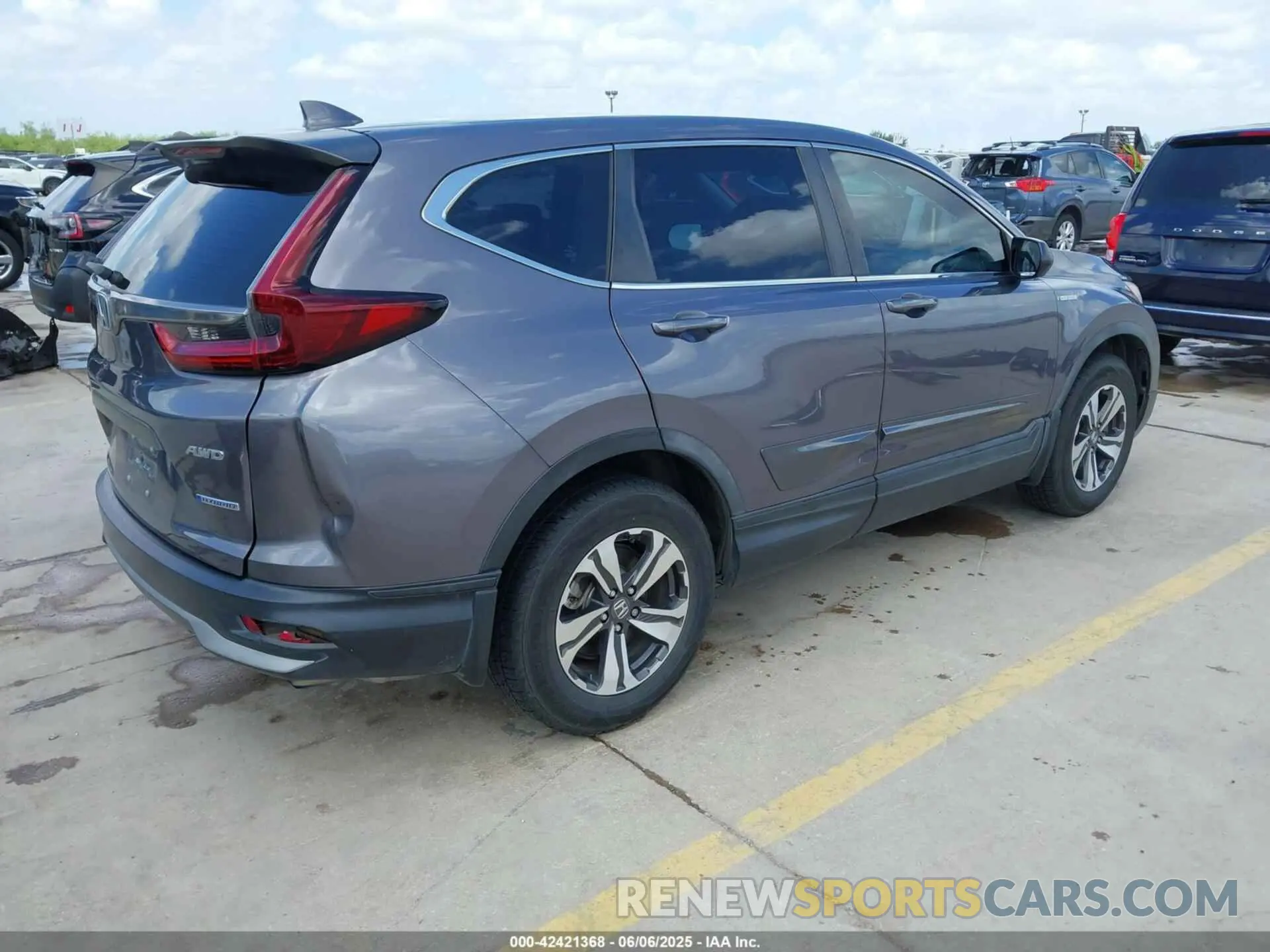 4 Photograph of a damaged car 7FART6H2XLE001500 HONDA CR-V HYBRID 2020