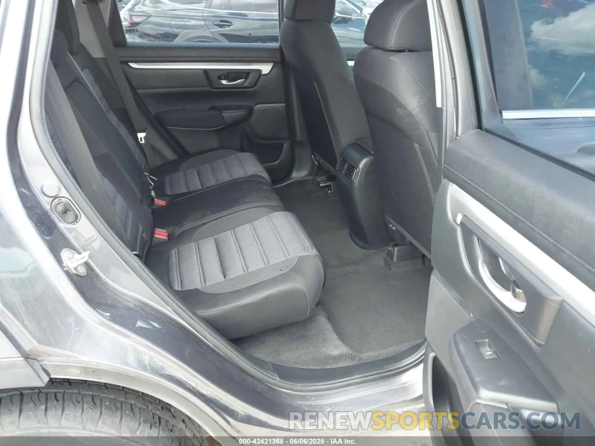 8 Photograph of a damaged car 7FART6H2XLE001500 HONDA CR-V HYBRID 2020