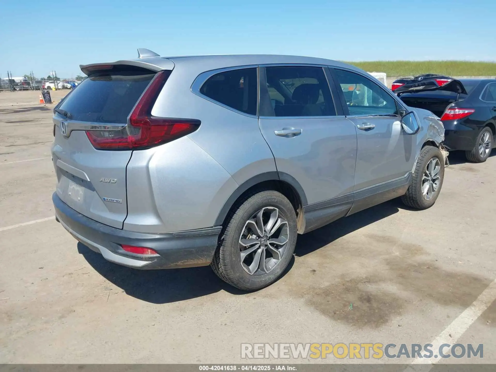 4 Photograph of a damaged car 7FART6H52LE007429 HONDA CR-V HYBRID 2020