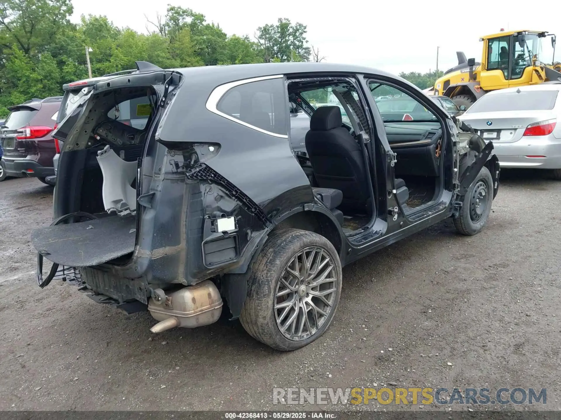 4 Photograph of a damaged car 7FART6H56LE011791 HONDA CR-V HYBRID 2020