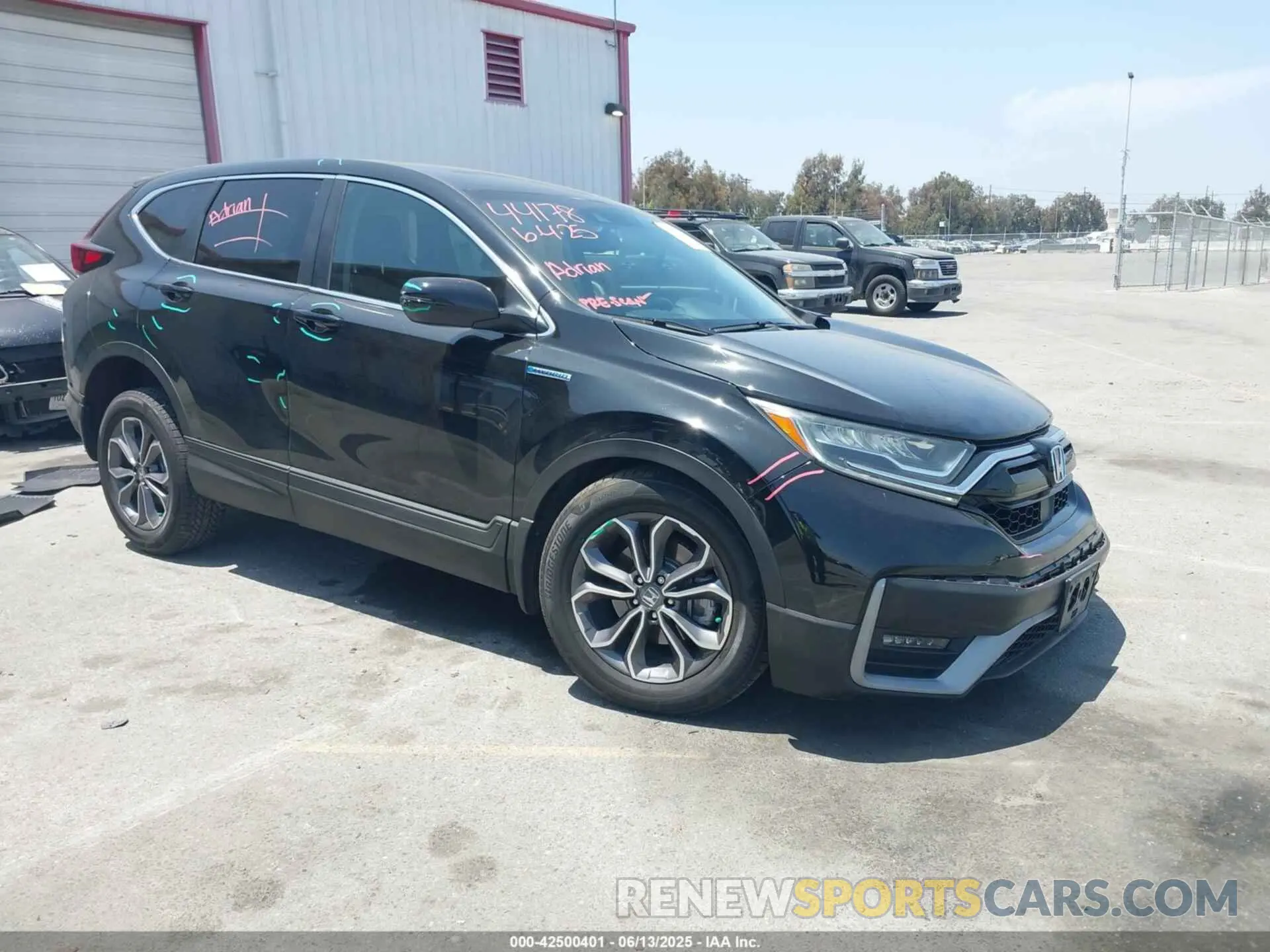 1 Photograph of a damaged car 7FART6H85LE003112 HONDA CR-V HYBRID 2020