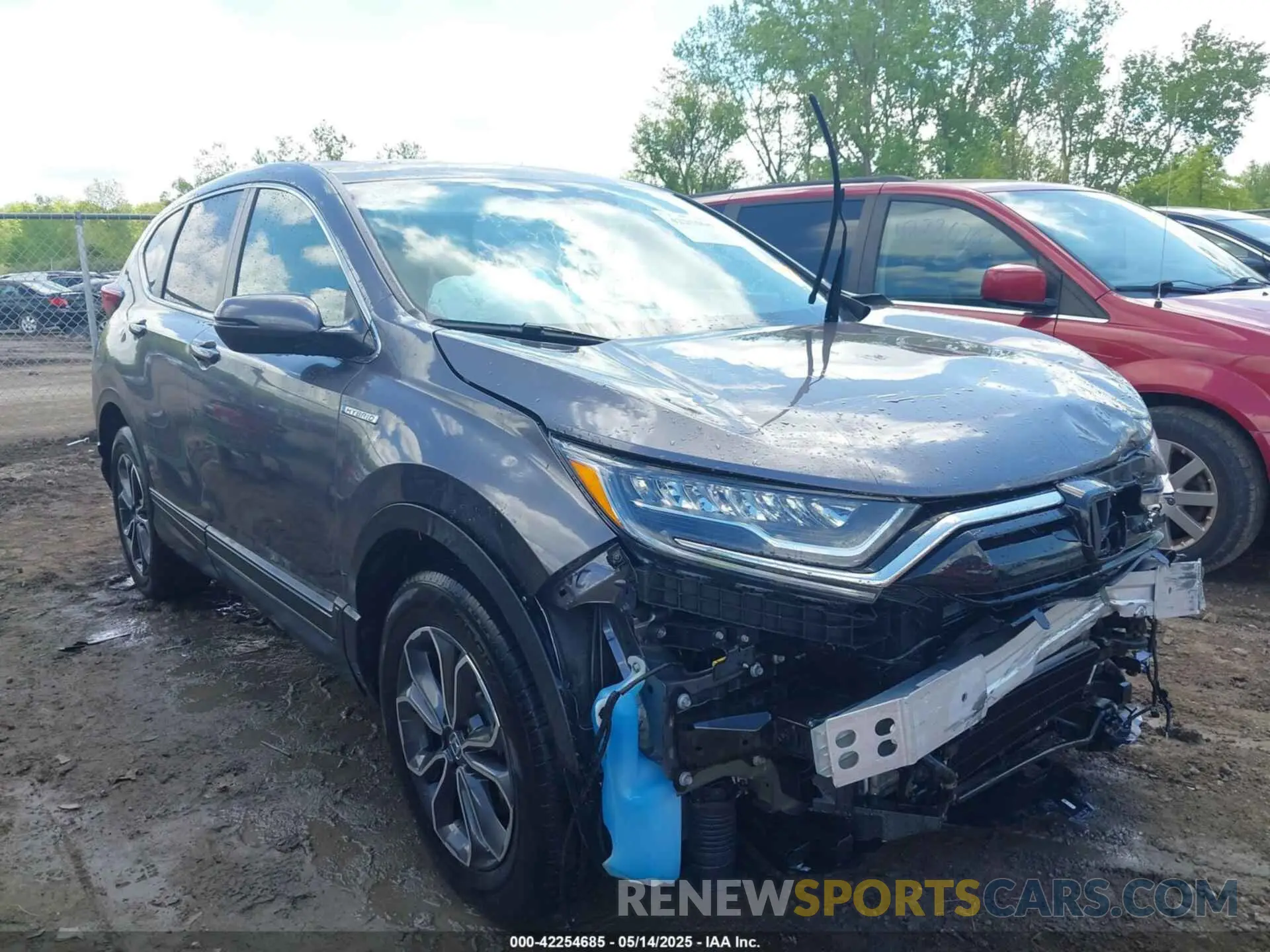 1 Photograph of a damaged car 7FART6H86LE013079 HONDA CR-V HYBRID 2020