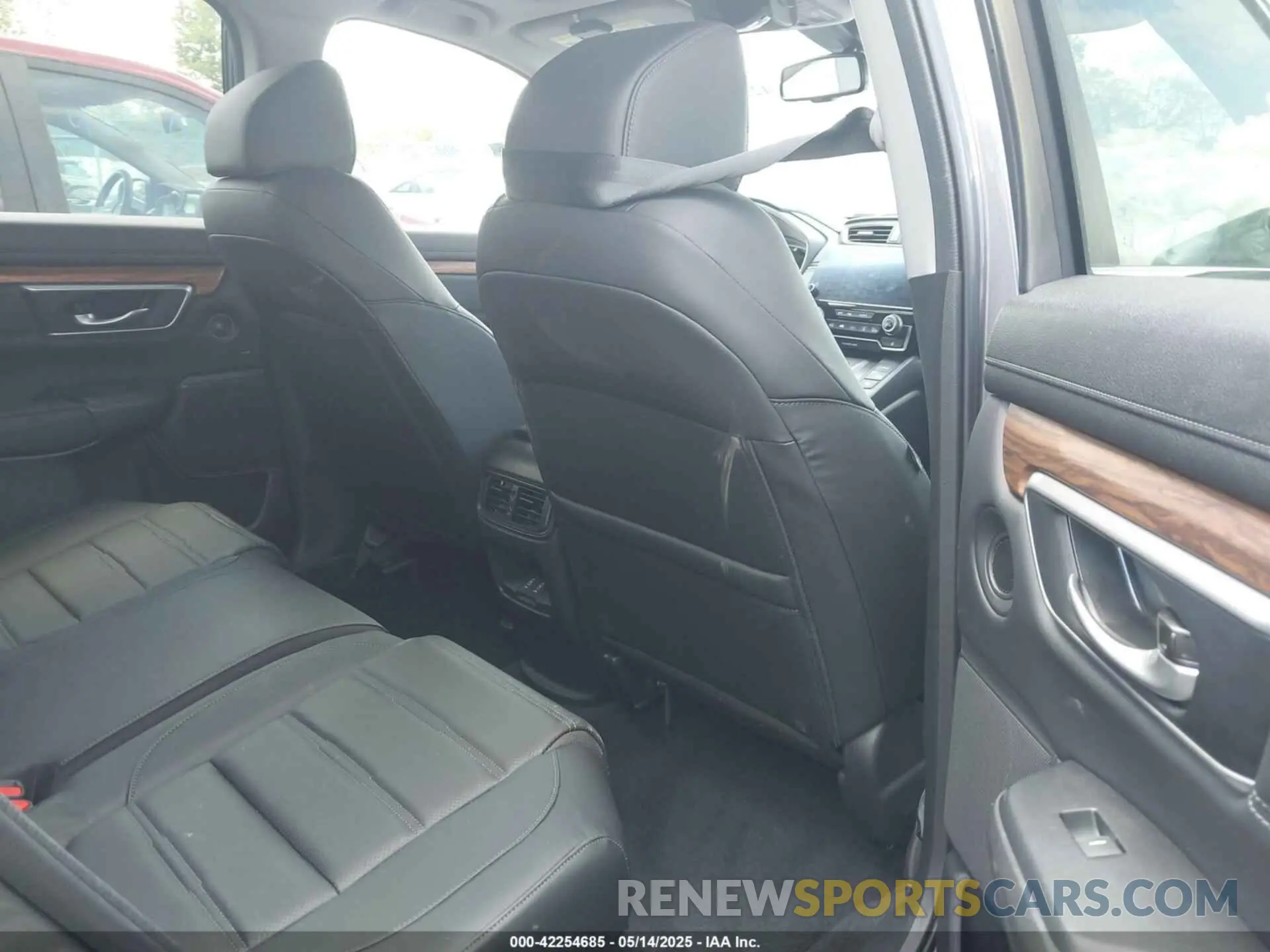 8 Photograph of a damaged car 7FART6H86LE013079 HONDA CR-V HYBRID 2020