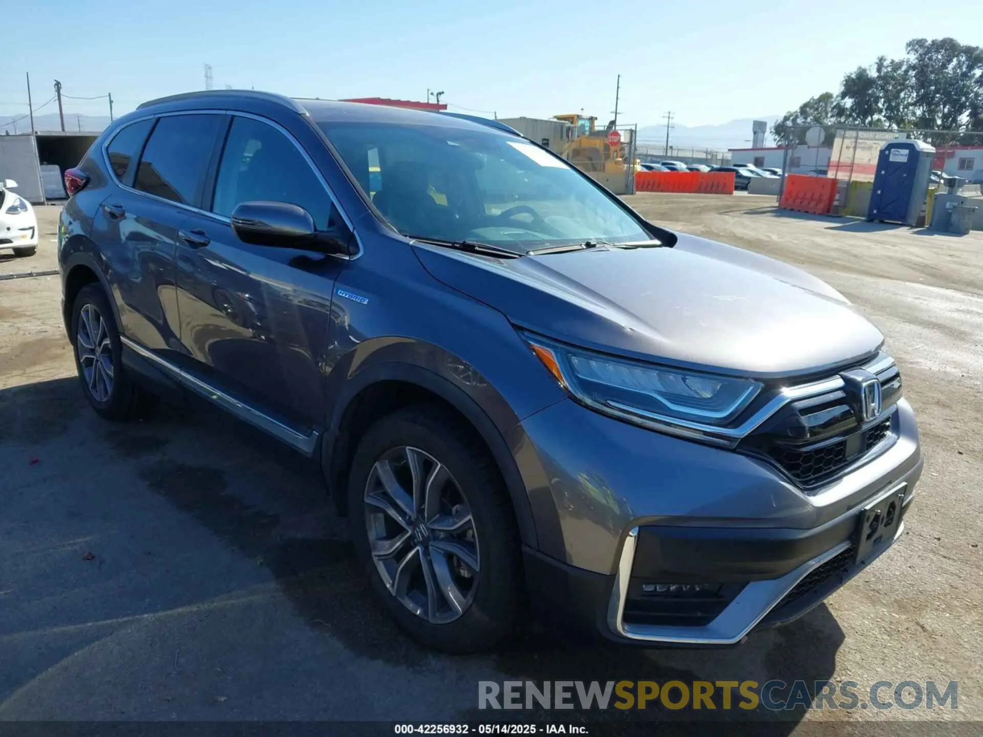 1 Photograph of a damaged car 7FART6H91LE000684 HONDA CR-V HYBRID 2020
