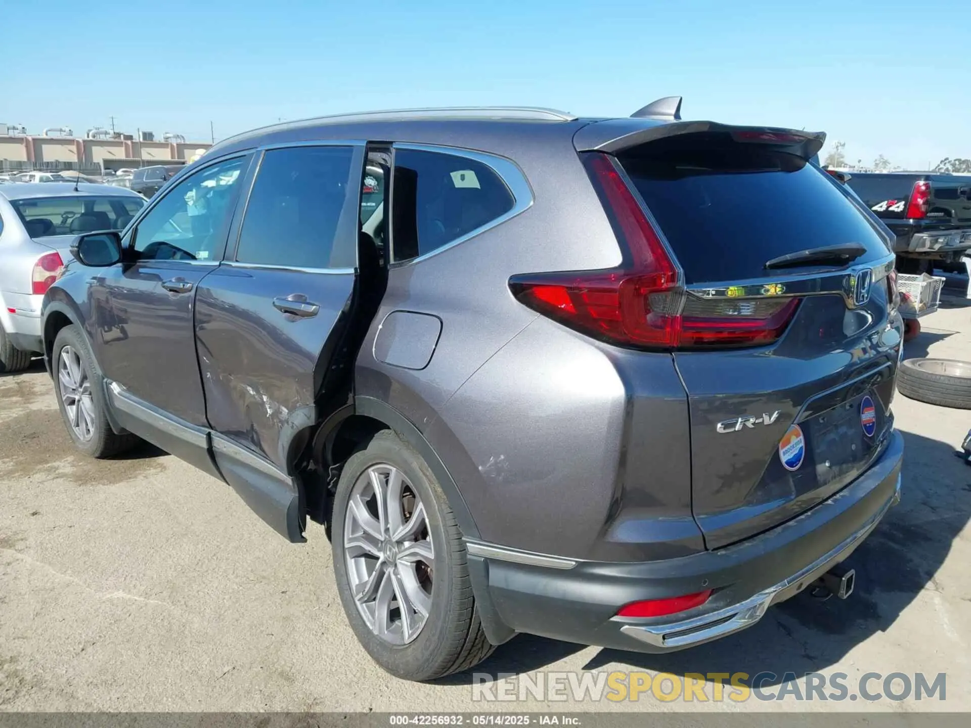 3 Photograph of a damaged car 7FART6H91LE000684 HONDA CR-V HYBRID 2020