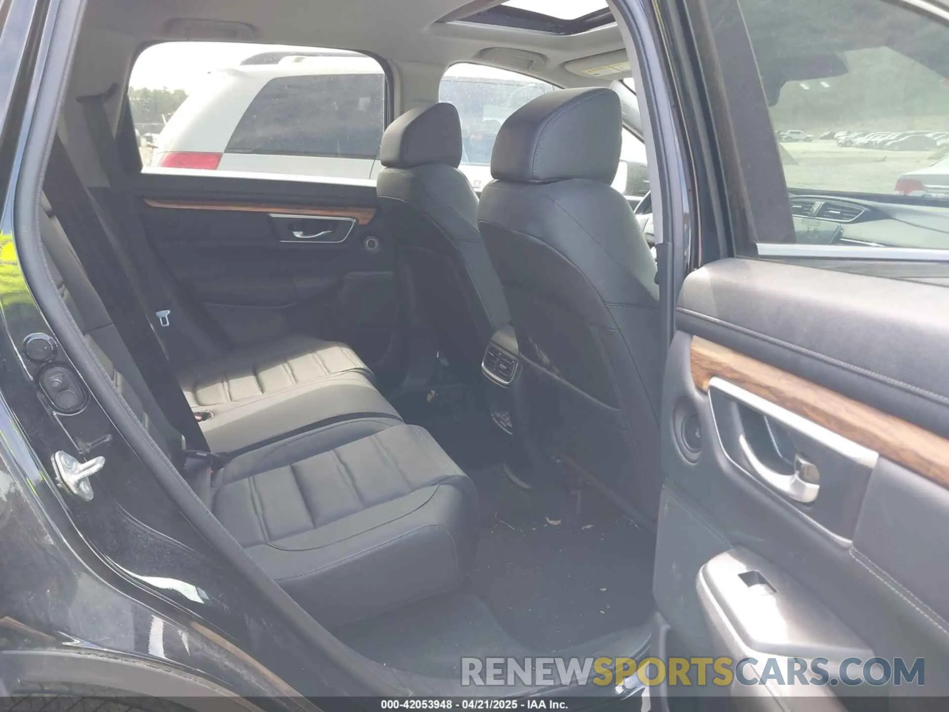 8 Photograph of a damaged car 7FART6H96LE023782 HONDA CR-V HYBRID 2020