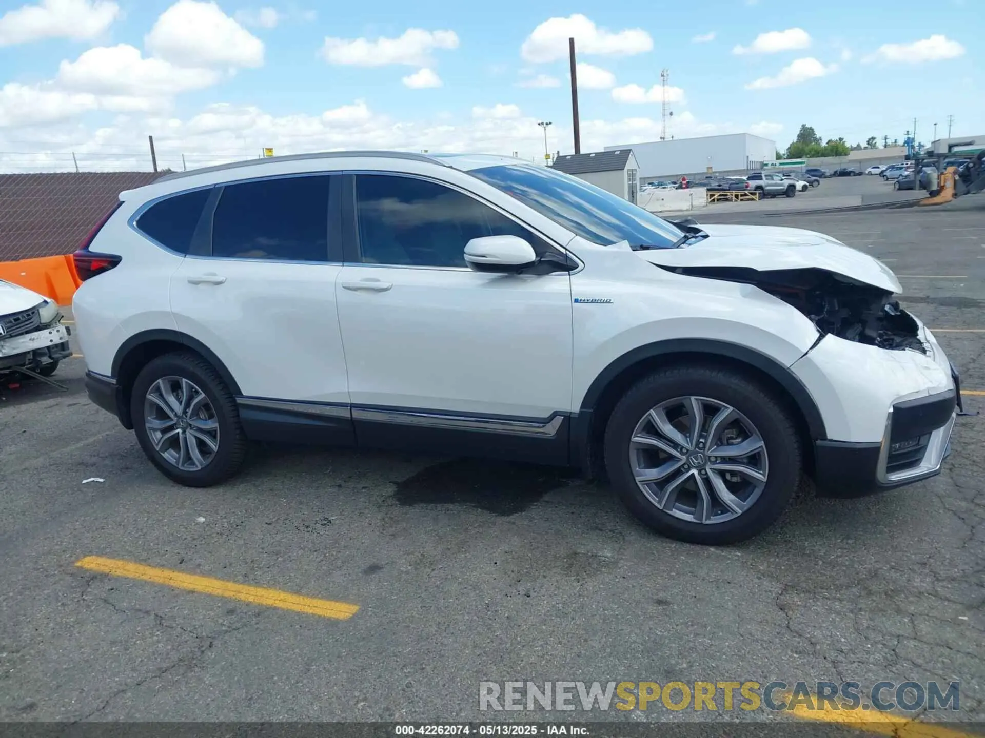 13 Photograph of a damaged car 7FART6H97LE023225 HONDA CR-V HYBRID 2020