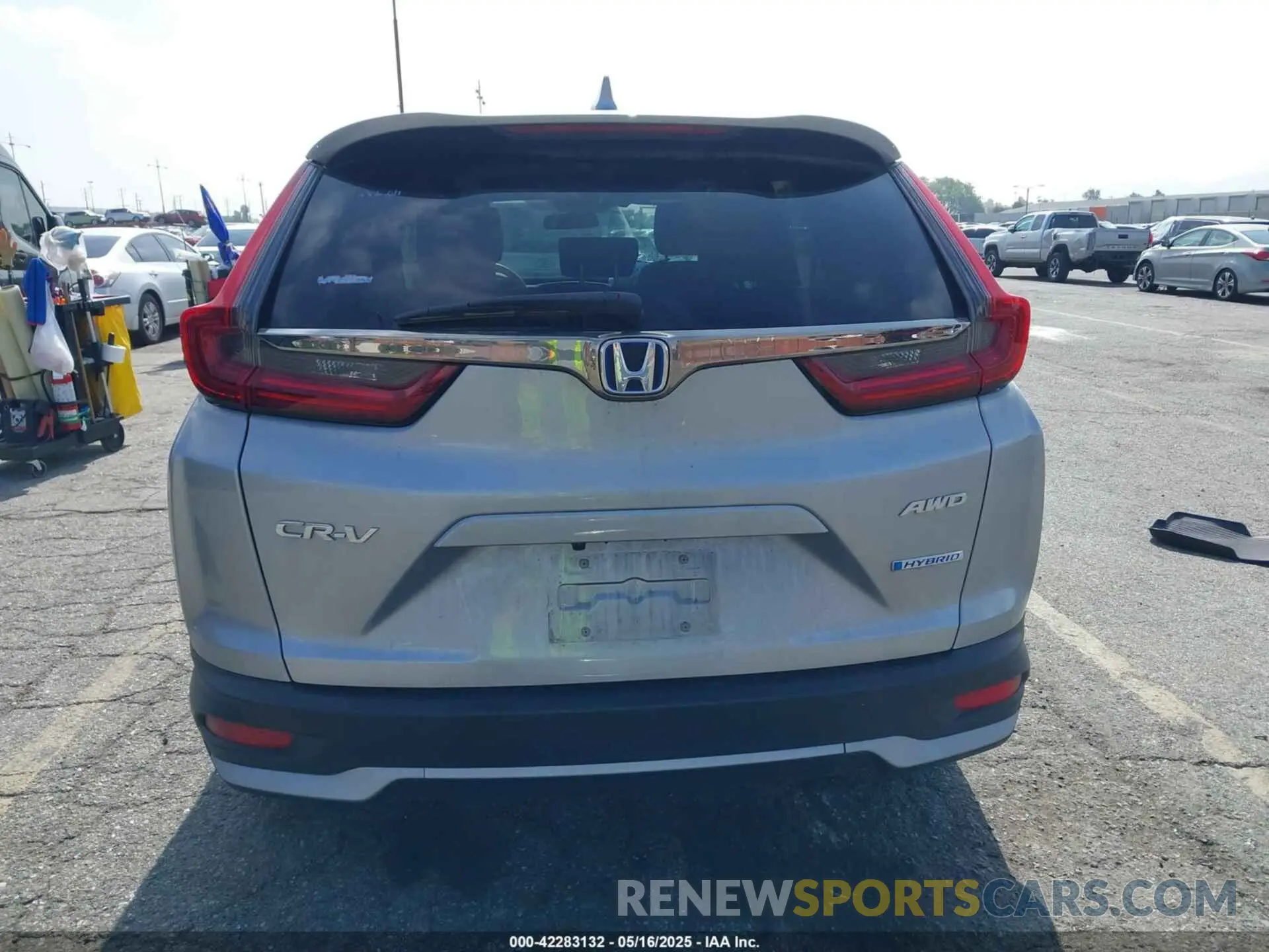 17 Photograph of a damaged car 5J6RT6H50NL013610 HONDA CR-V HYBRID 2022