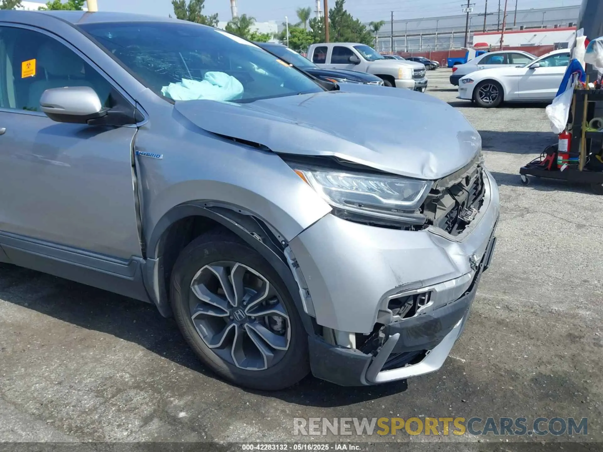 18 Photograph of a damaged car 5J6RT6H50NL013610 HONDA CR-V HYBRID 2022