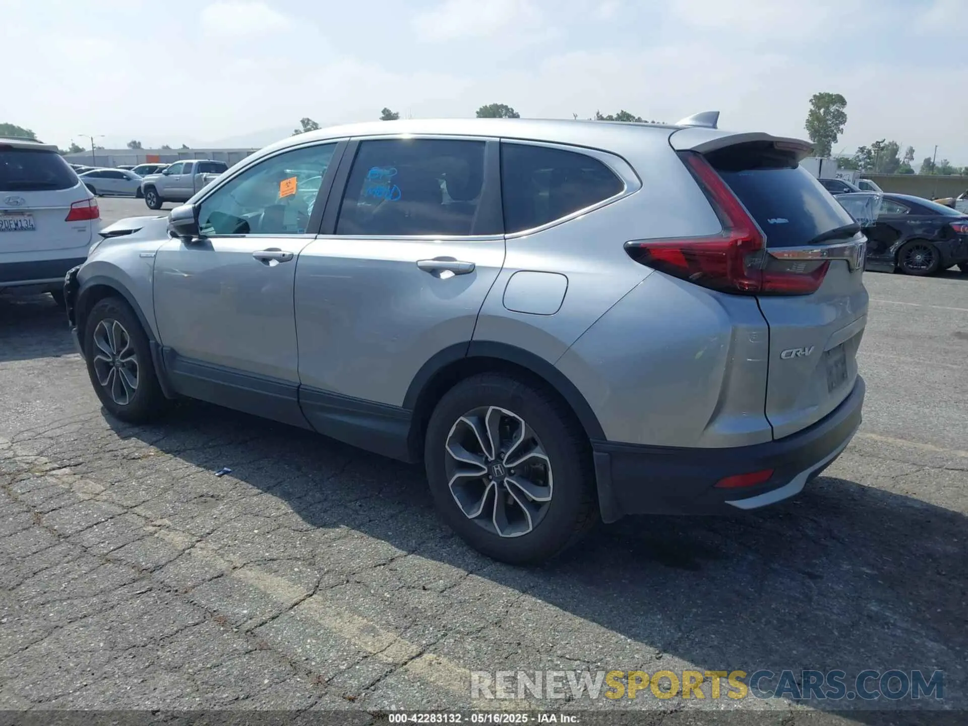 3 Photograph of a damaged car 5J6RT6H50NL013610 HONDA CR-V HYBRID 2022