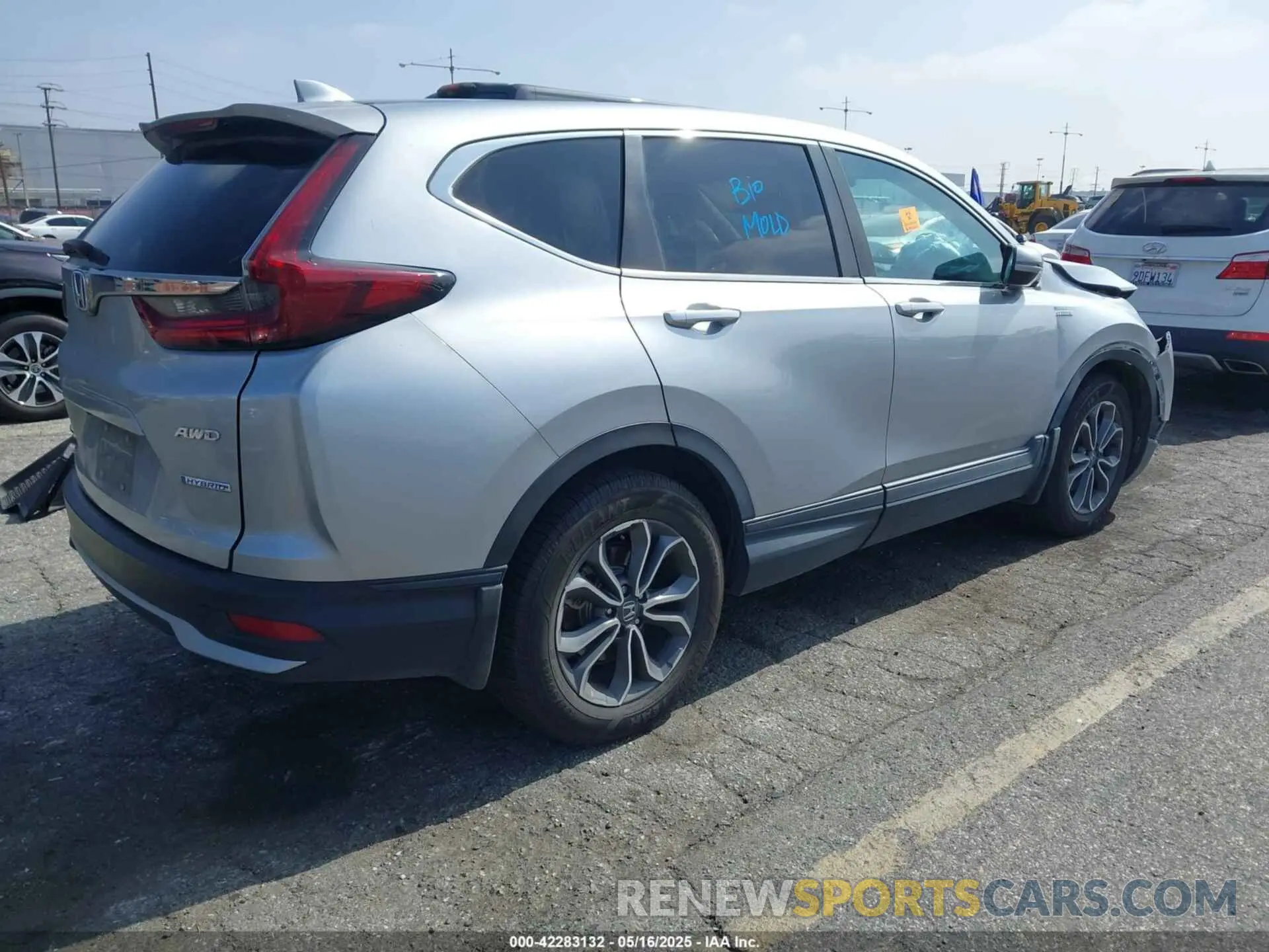 4 Photograph of a damaged car 5J6RT6H50NL013610 HONDA CR-V HYBRID 2022
