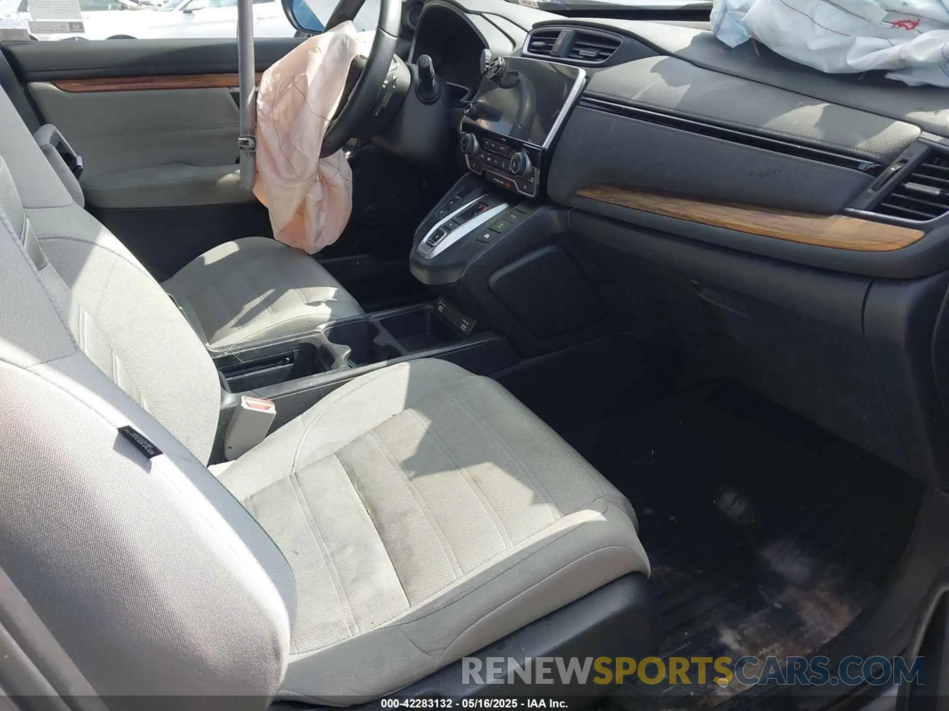 5 Photograph of a damaged car 5J6RT6H50NL013610 HONDA CR-V HYBRID 2022