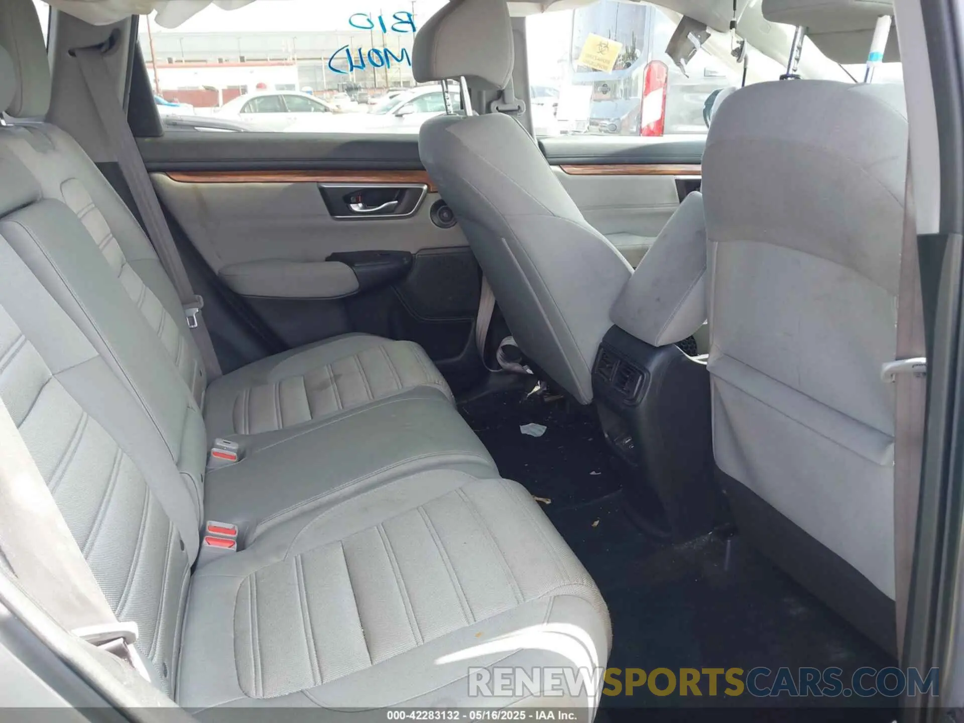 8 Photograph of a damaged car 5J6RT6H50NL013610 HONDA CR-V HYBRID 2022