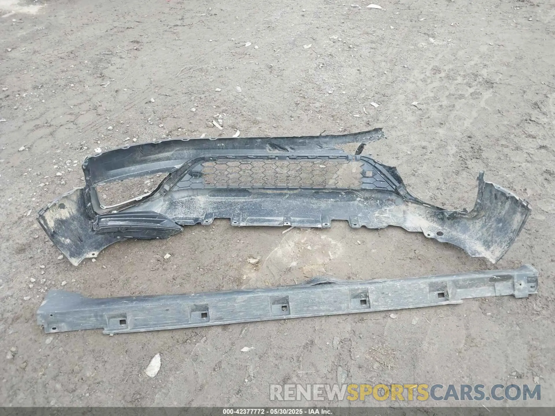 12 Photograph of a damaged car 5J6RT6H54NL004117 HONDA CR-V HYBRID 2022