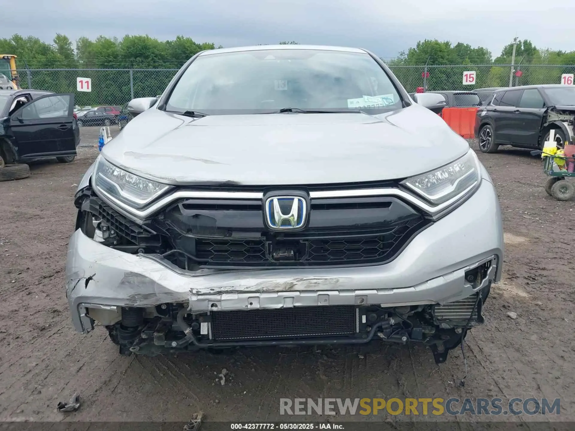 13 Photograph of a damaged car 5J6RT6H54NL004117 HONDA CR-V HYBRID 2022