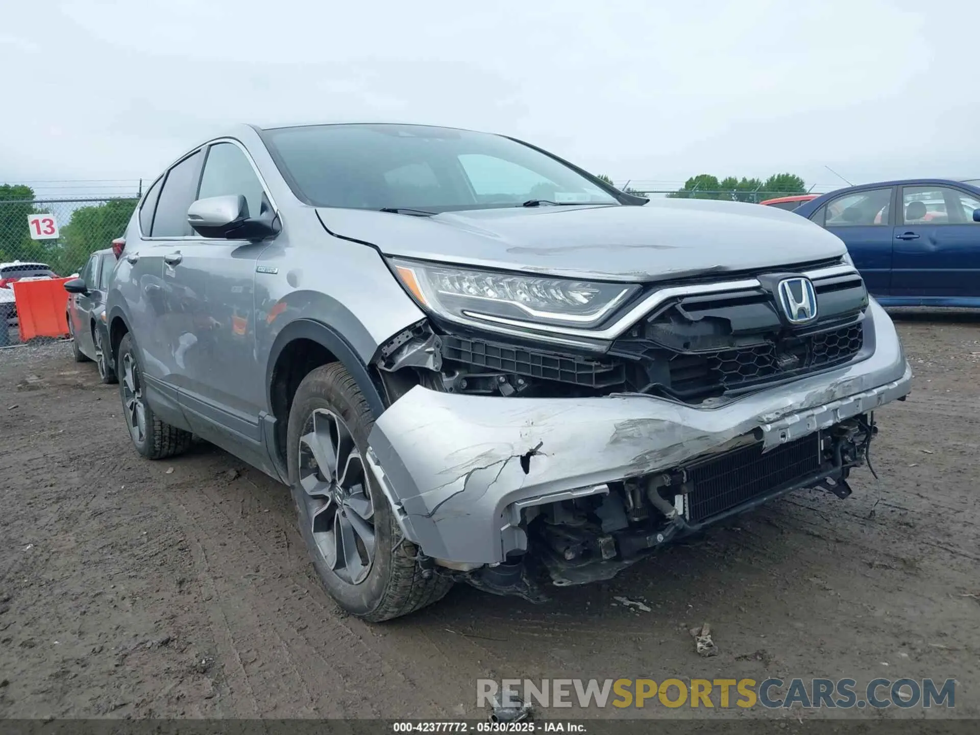 6 Photograph of a damaged car 5J6RT6H54NL004117 HONDA CR-V HYBRID 2022