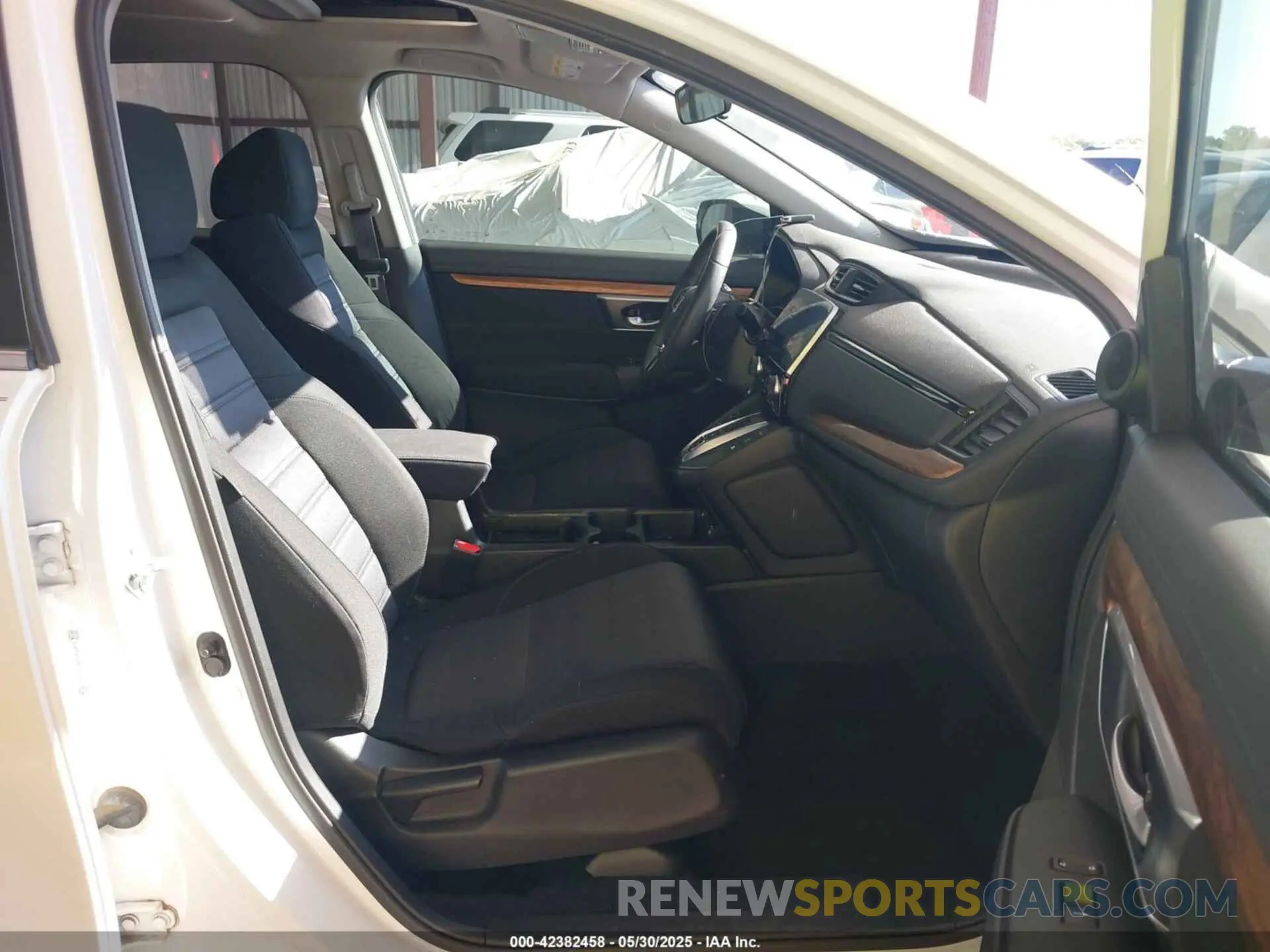 5 Photograph of a damaged car 5J6RT6H58NL008347 HONDA CR-V HYBRID 2022