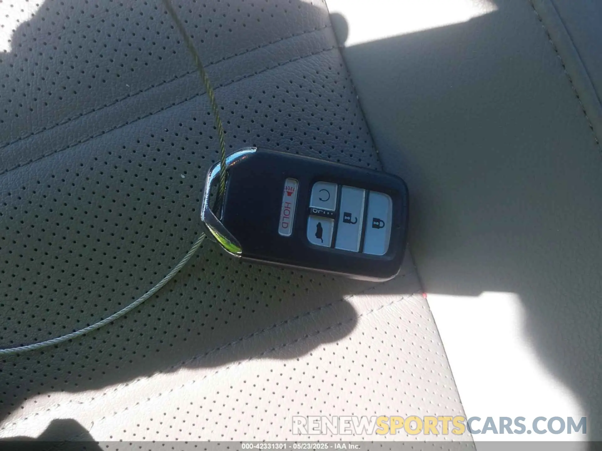11 Photograph of a damaged car 5J6RT6H92NL004619 HONDA CR-V HYBRID 2022