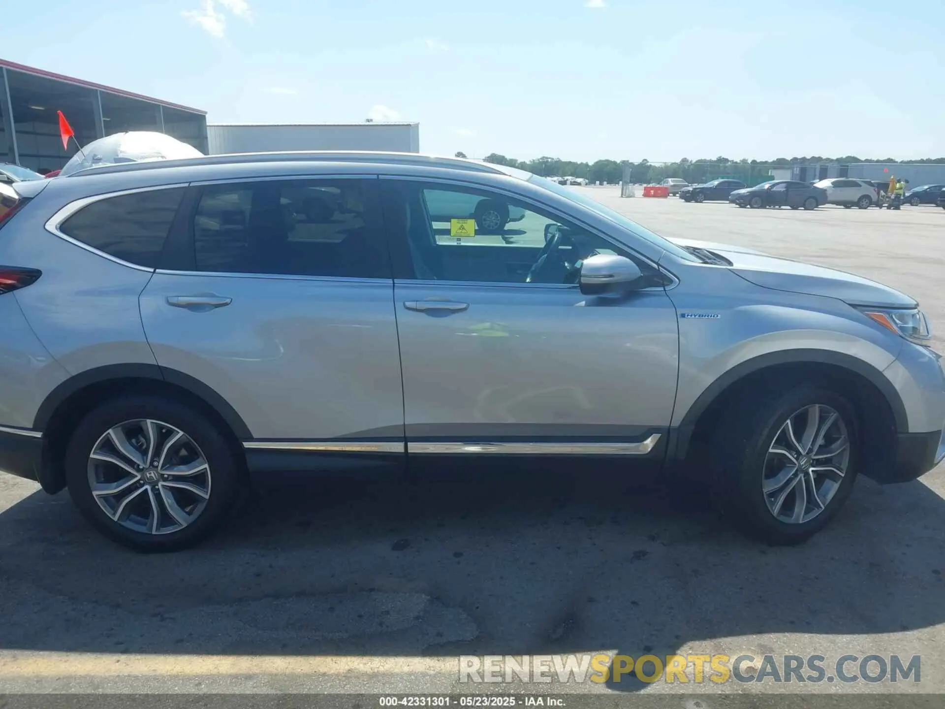 13 Photograph of a damaged car 5J6RT6H92NL004619 HONDA CR-V HYBRID 2022