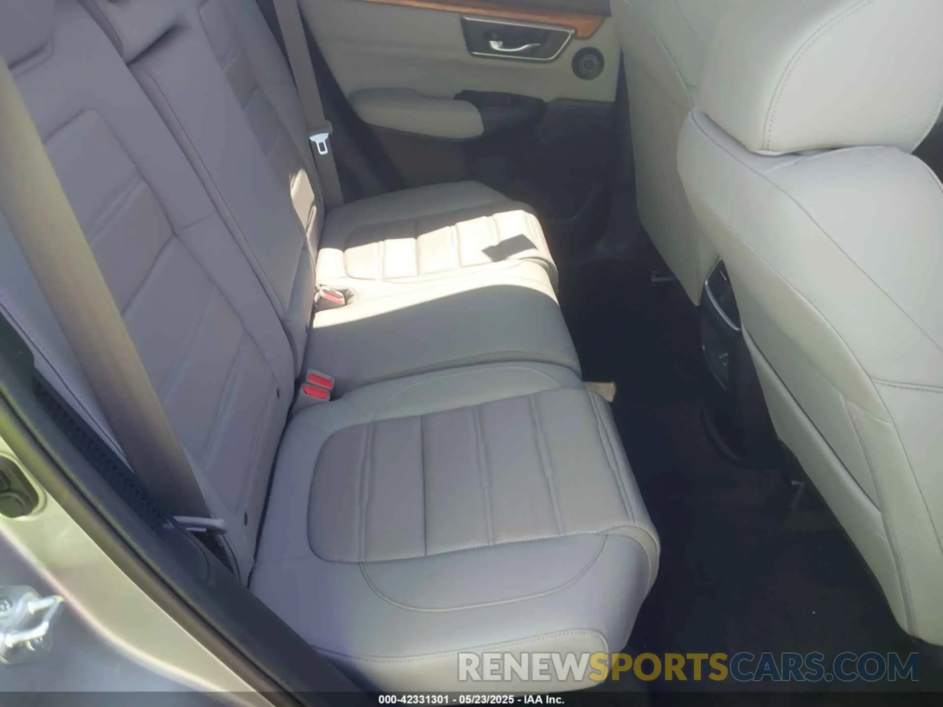 8 Photograph of a damaged car 5J6RT6H92NL004619 HONDA CR-V HYBRID 2022