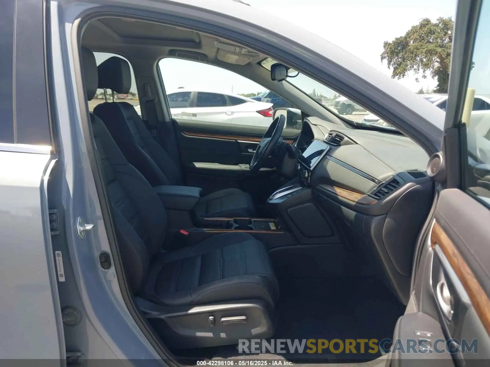 5 Photograph of a damaged car 5J6RT6H92NL025034 HONDA CR-V HYBRID 2022